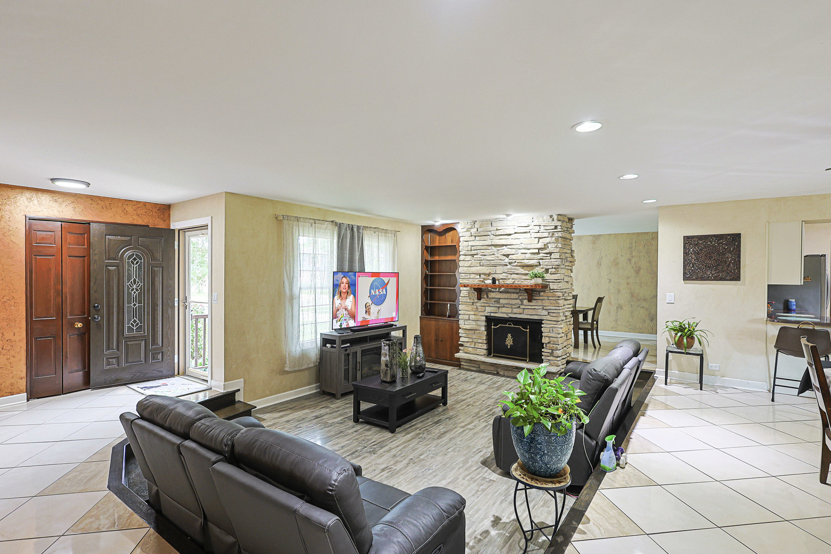 1431 Maple Lane Property Photo 8