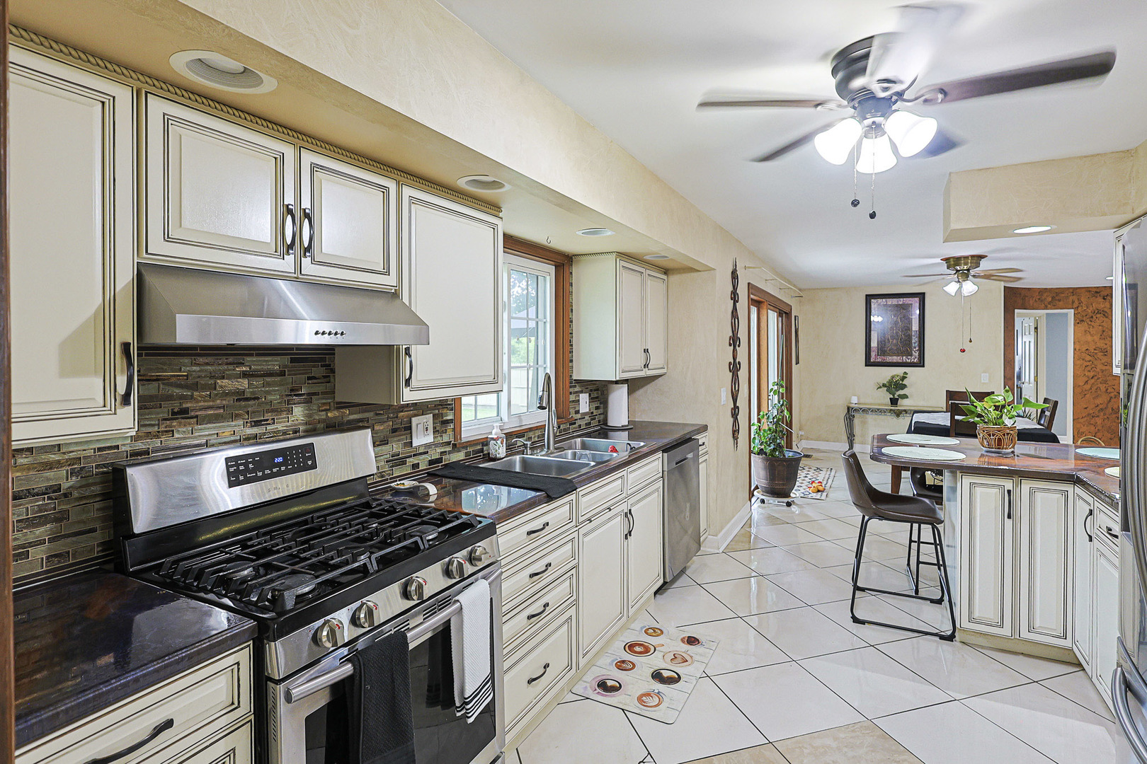 1431 Maple Lane Property Photo 16