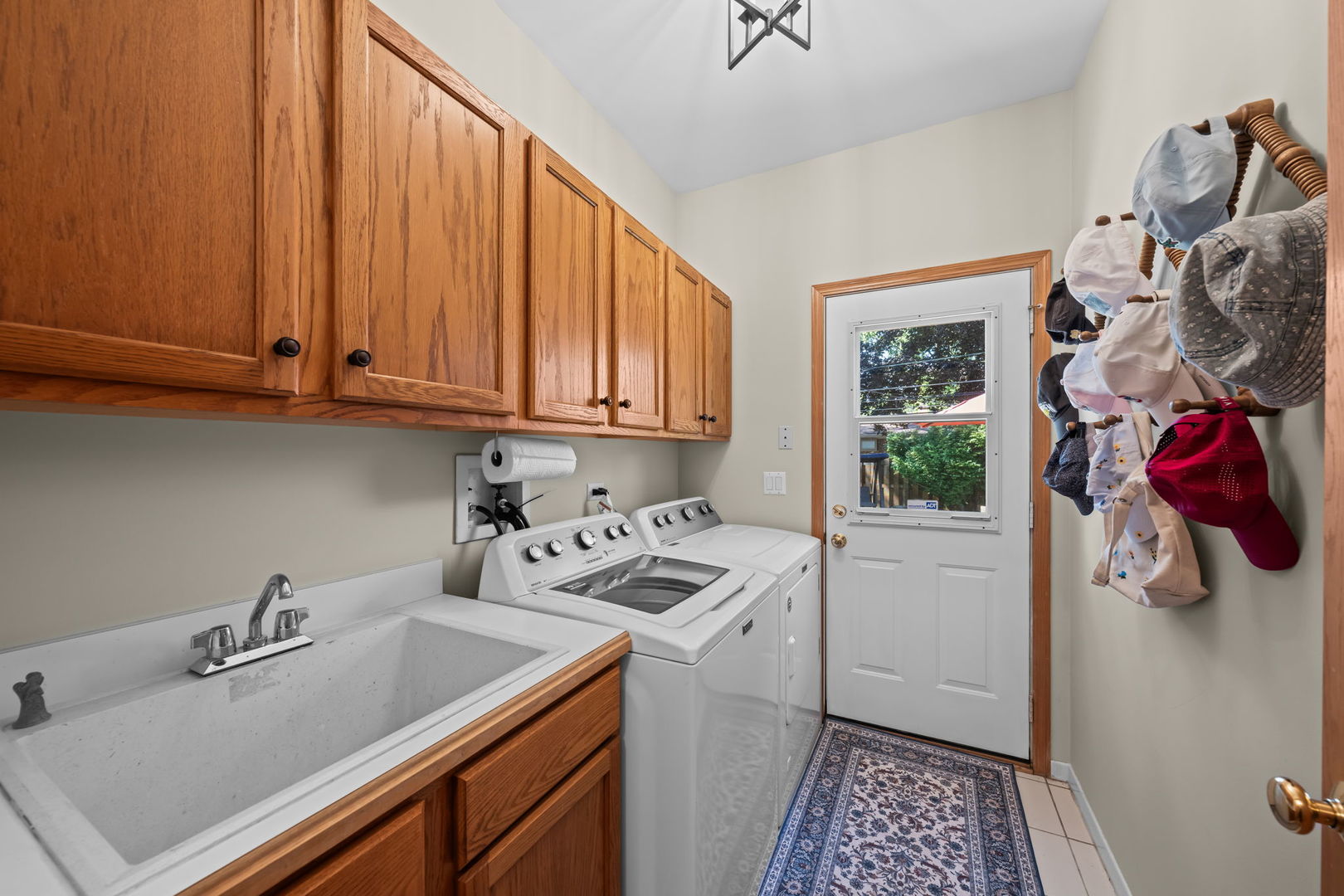1216 N Yale Avenue Property Photo 26