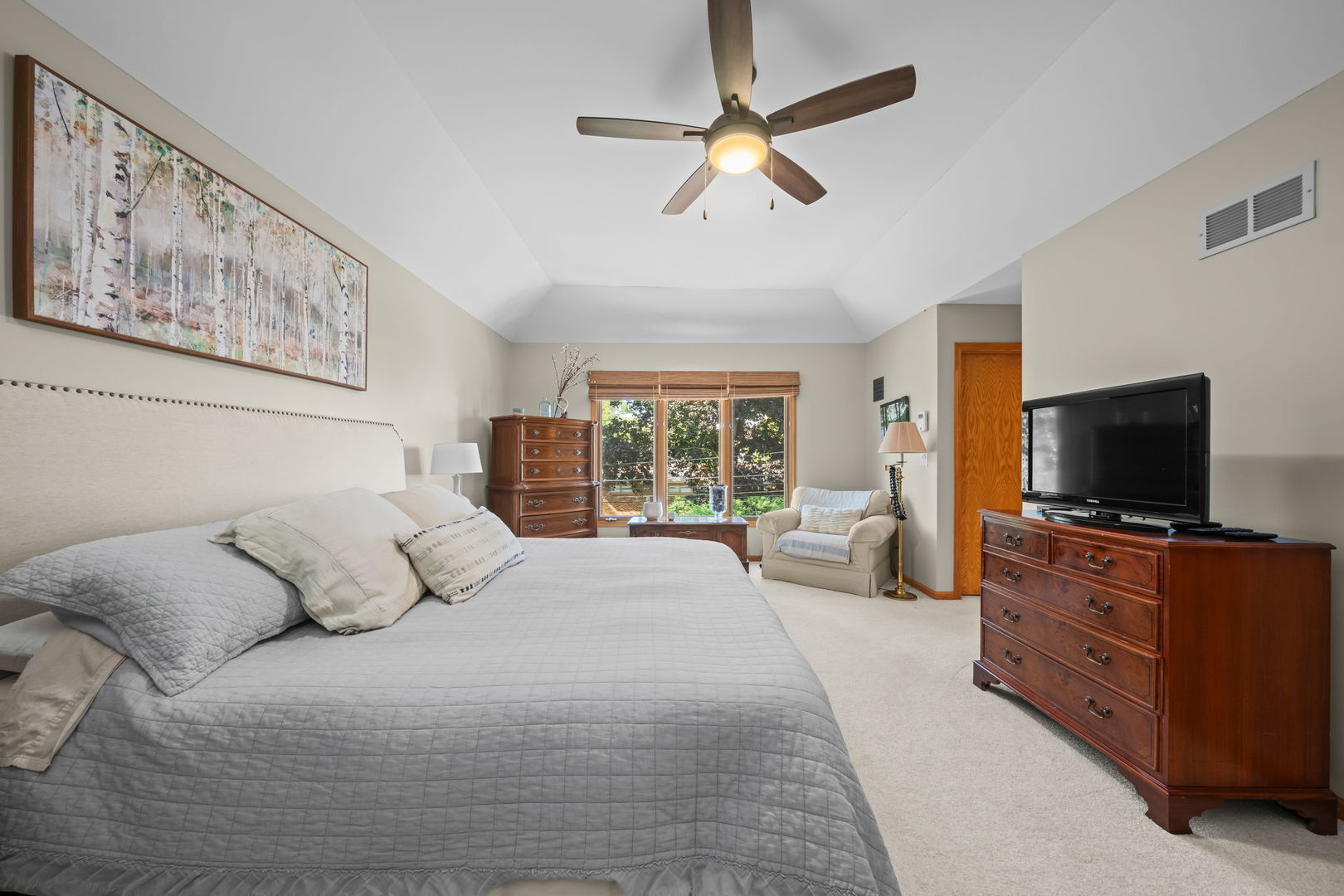 1216 N Yale Avenue Property Photo 29