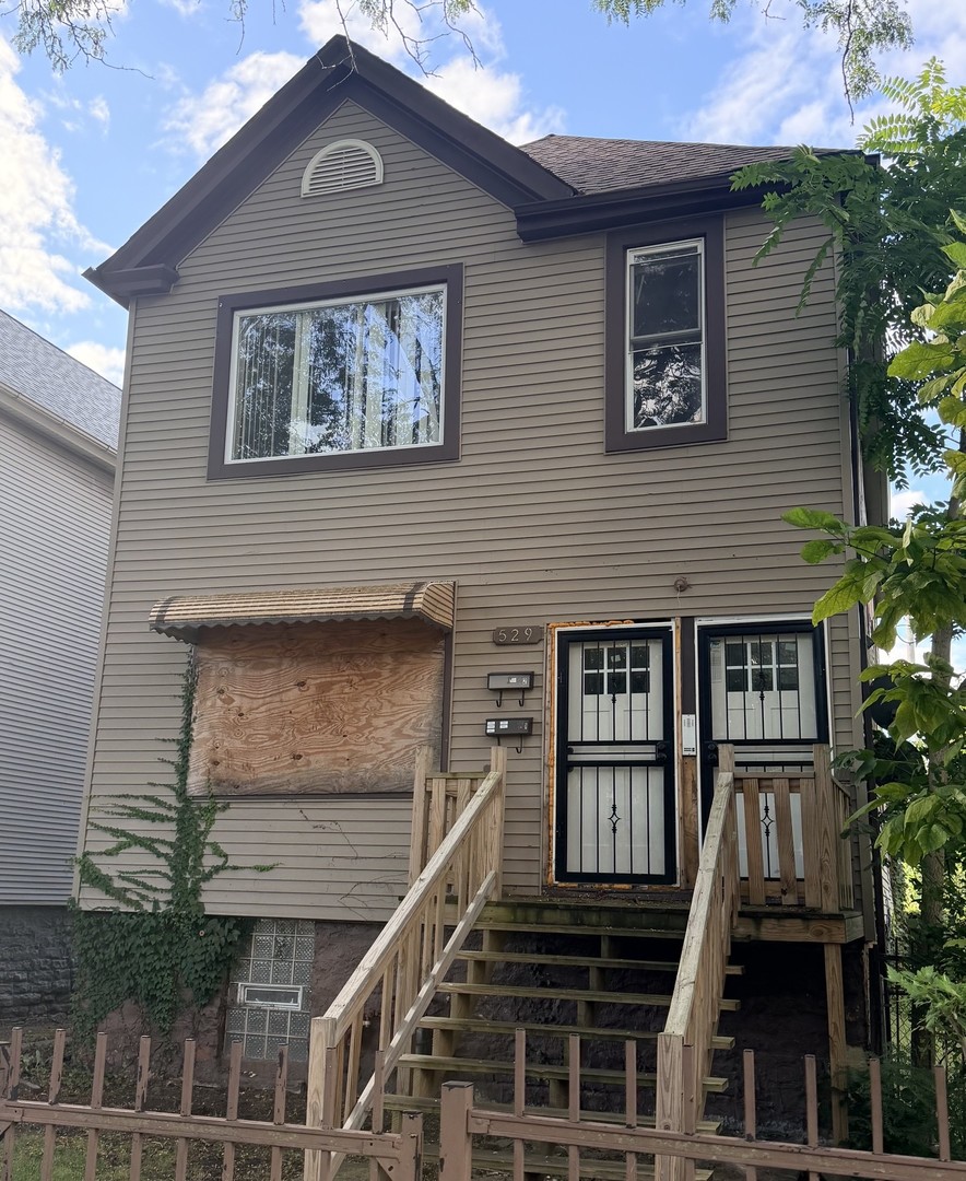 529 W Englewood Avenue Property Photo 1