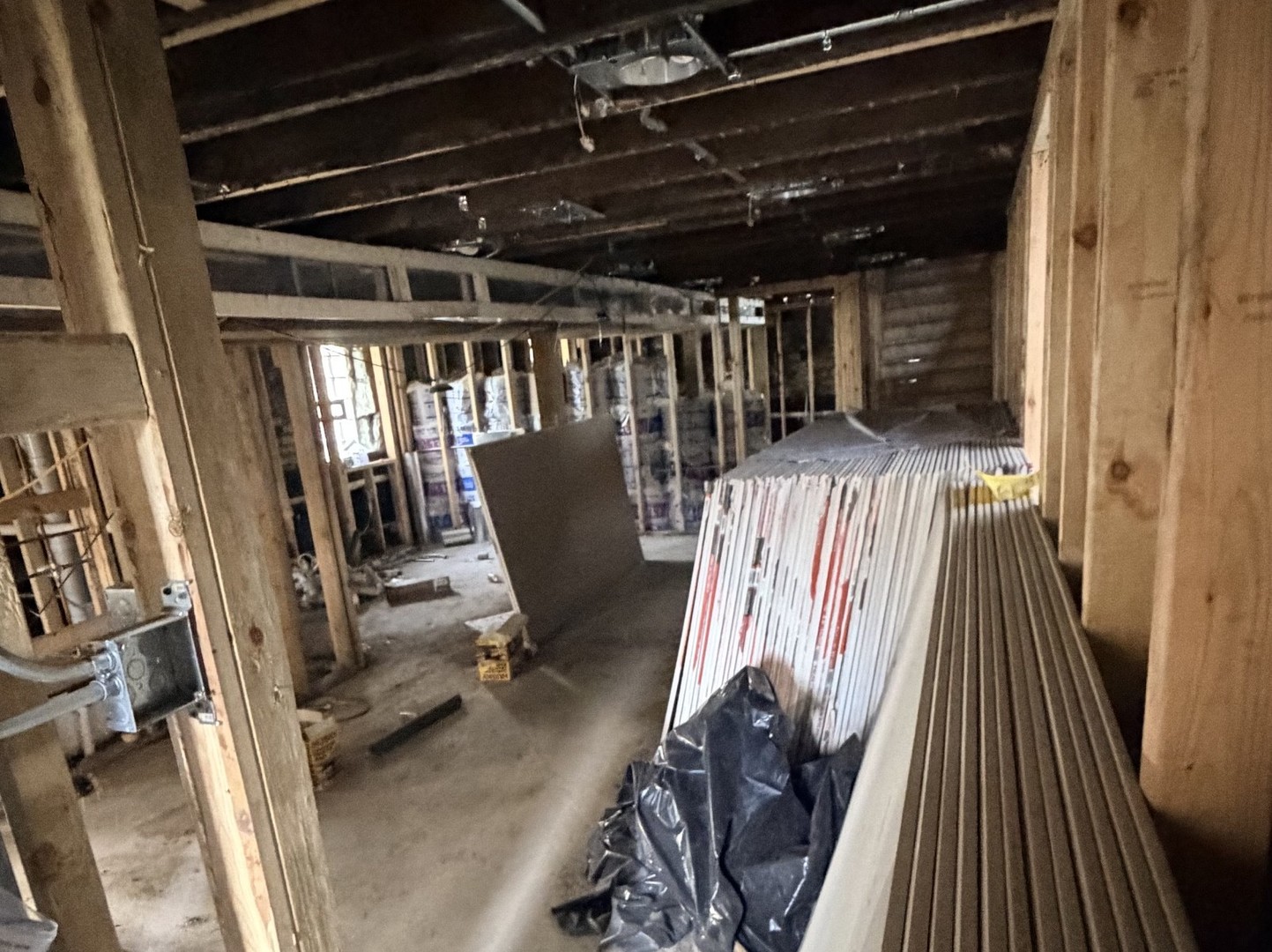 529 W Englewood Avenue Property Photo 11