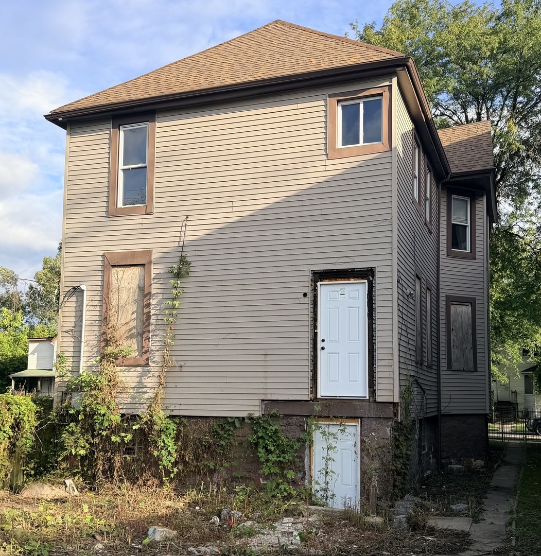 529 W Englewood Avenue Property Photo 14