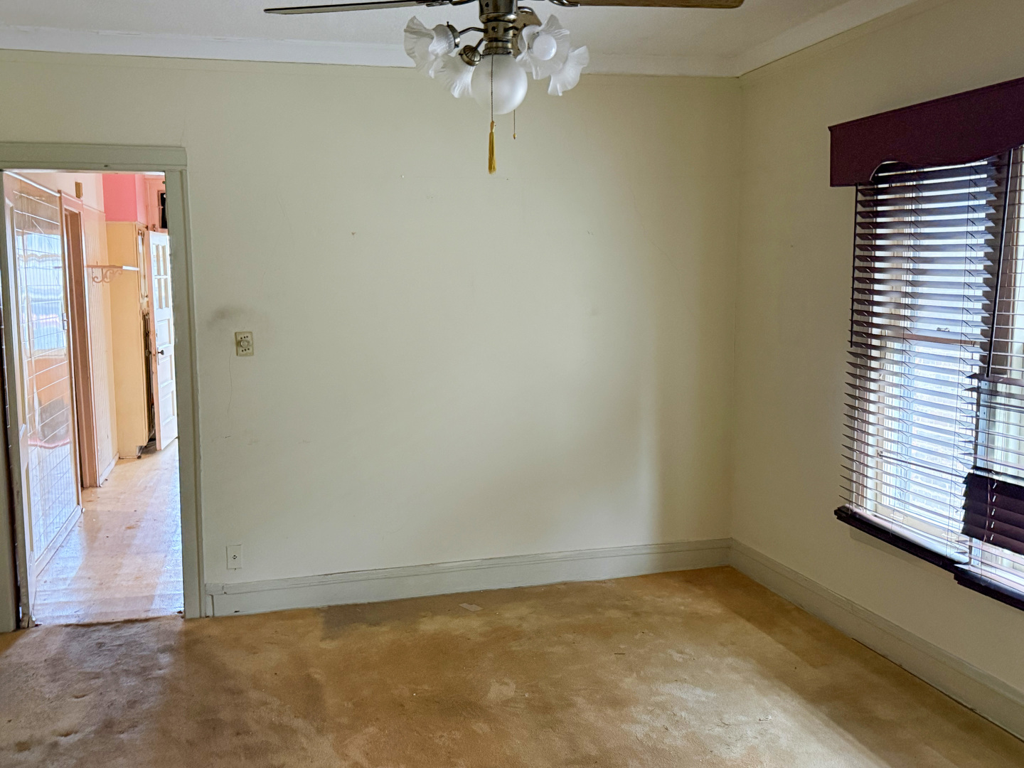 7343 S Prairie Avenue Property Photo 2