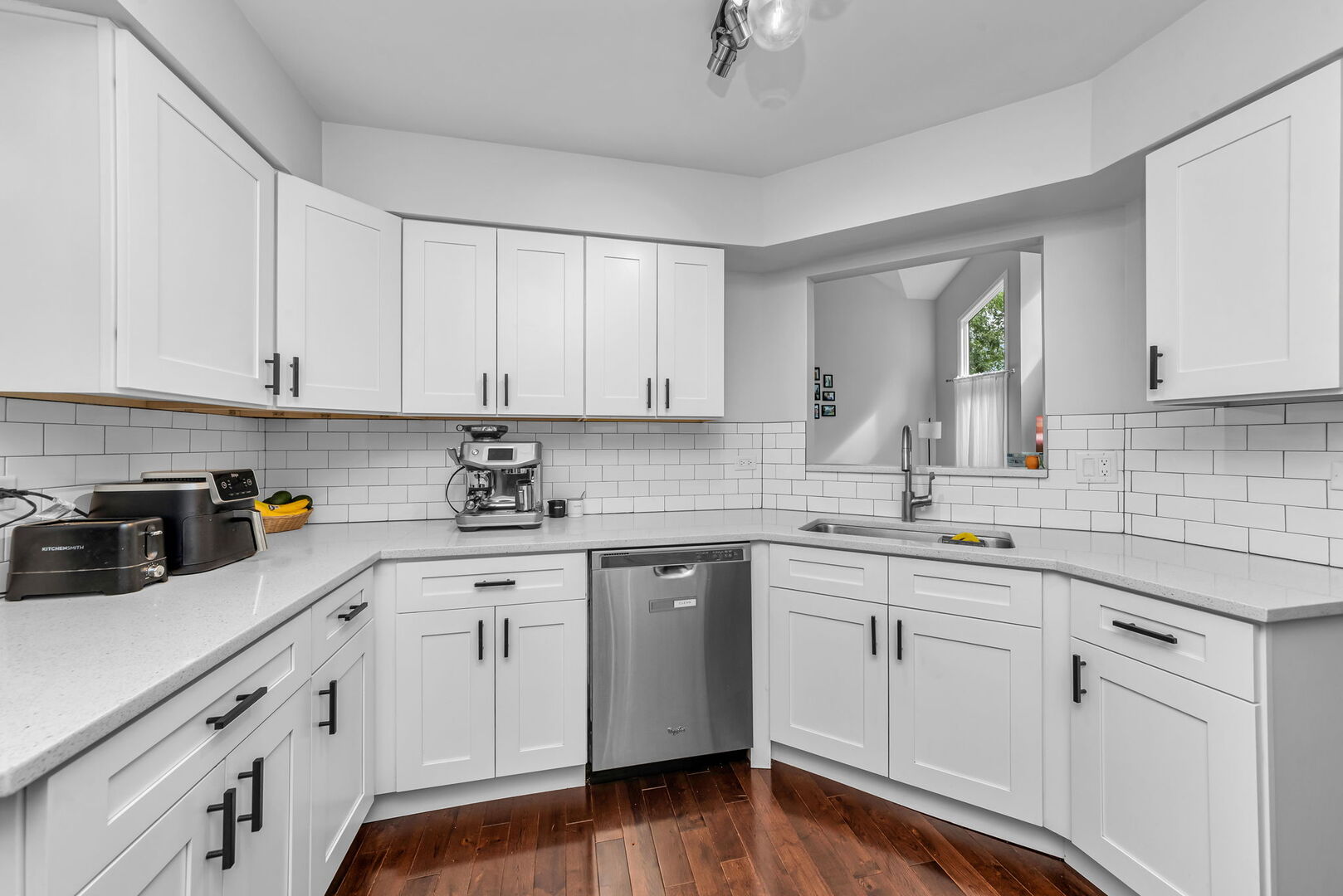 307 N Charles Avenue Property Photo 6