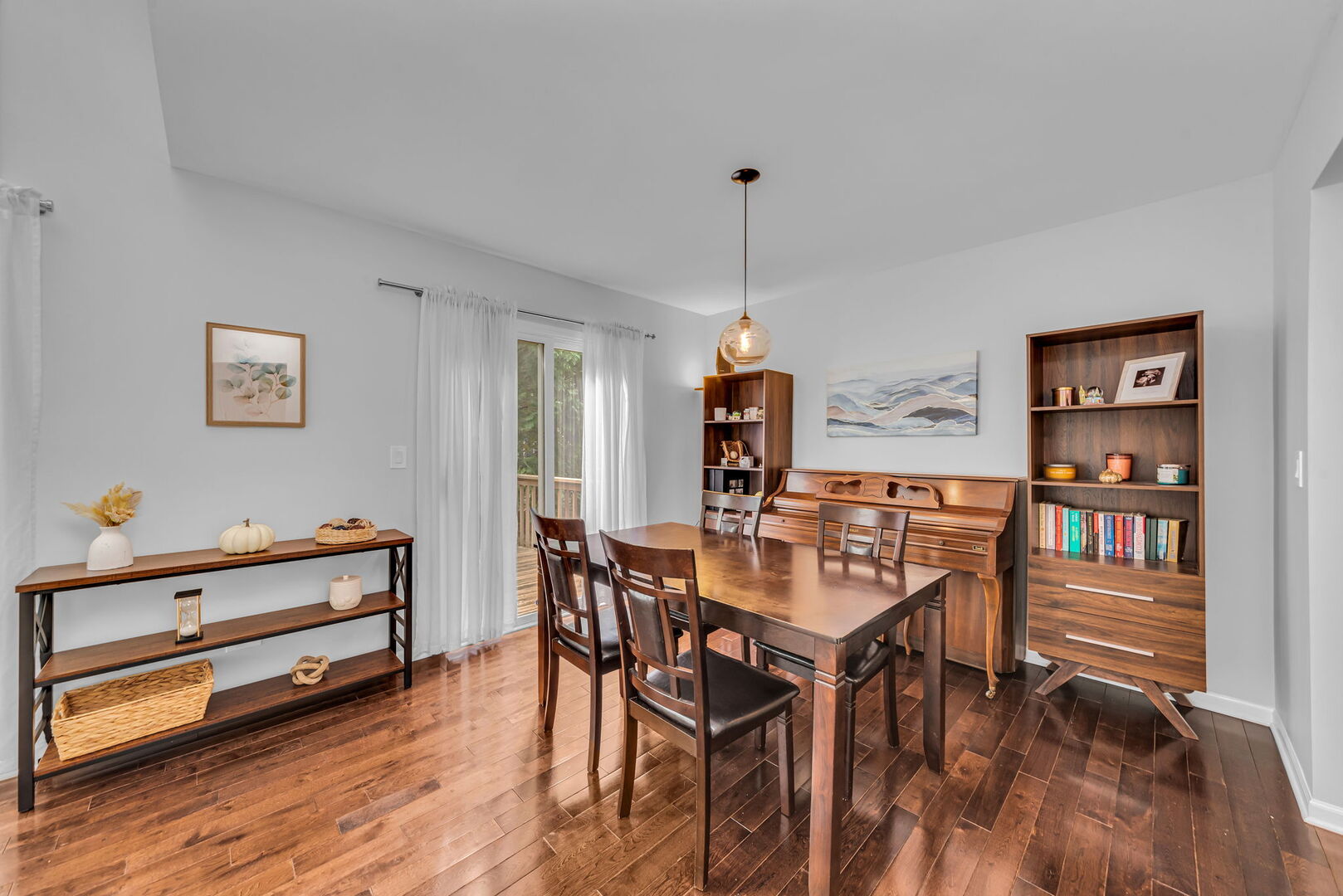 307 N Charles Avenue Property Photo 11