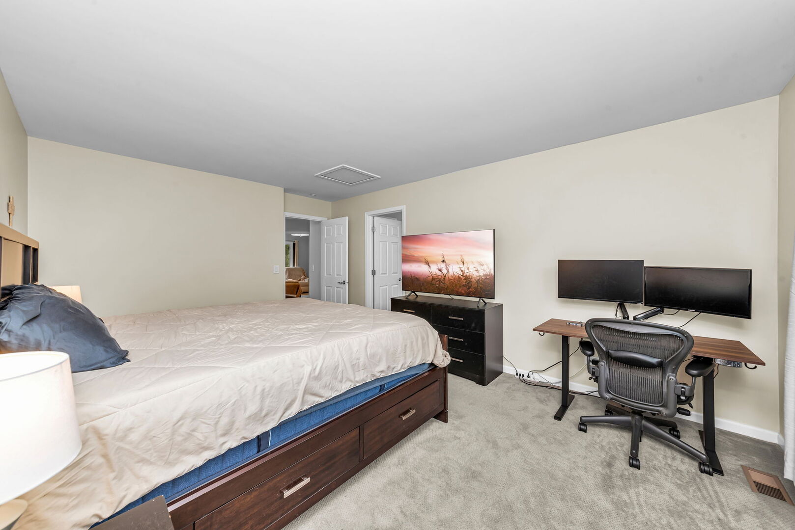 307 N Charles Avenue Property Photo 17
