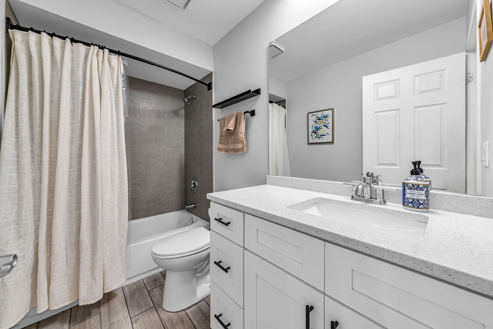 307 N Charles Avenue Property Photo 25