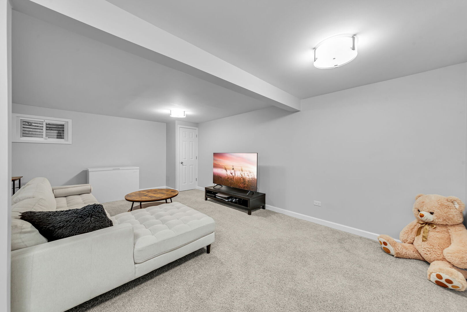 307 N Charles Avenue Property Photo 28