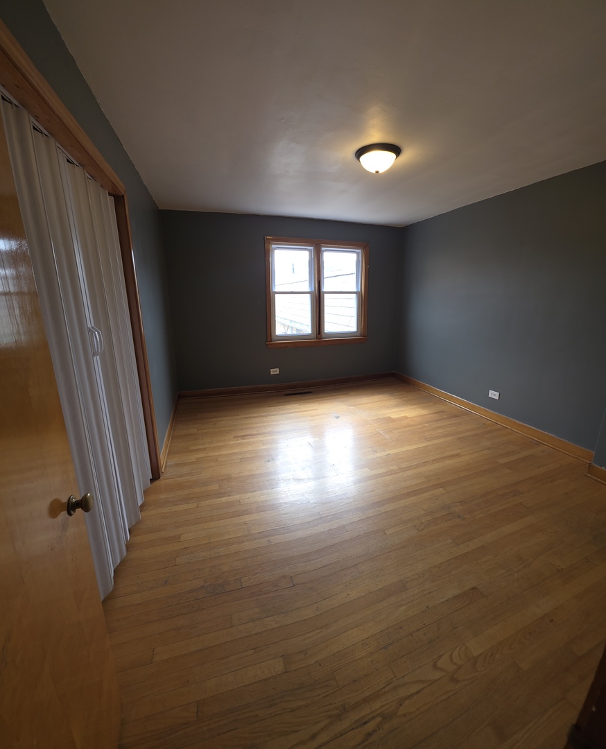 5247 W Fullerton Avenue Property Photo 13