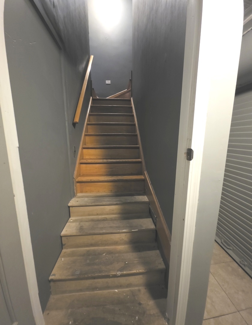 5247 W Fullerton Avenue Property Photo 15