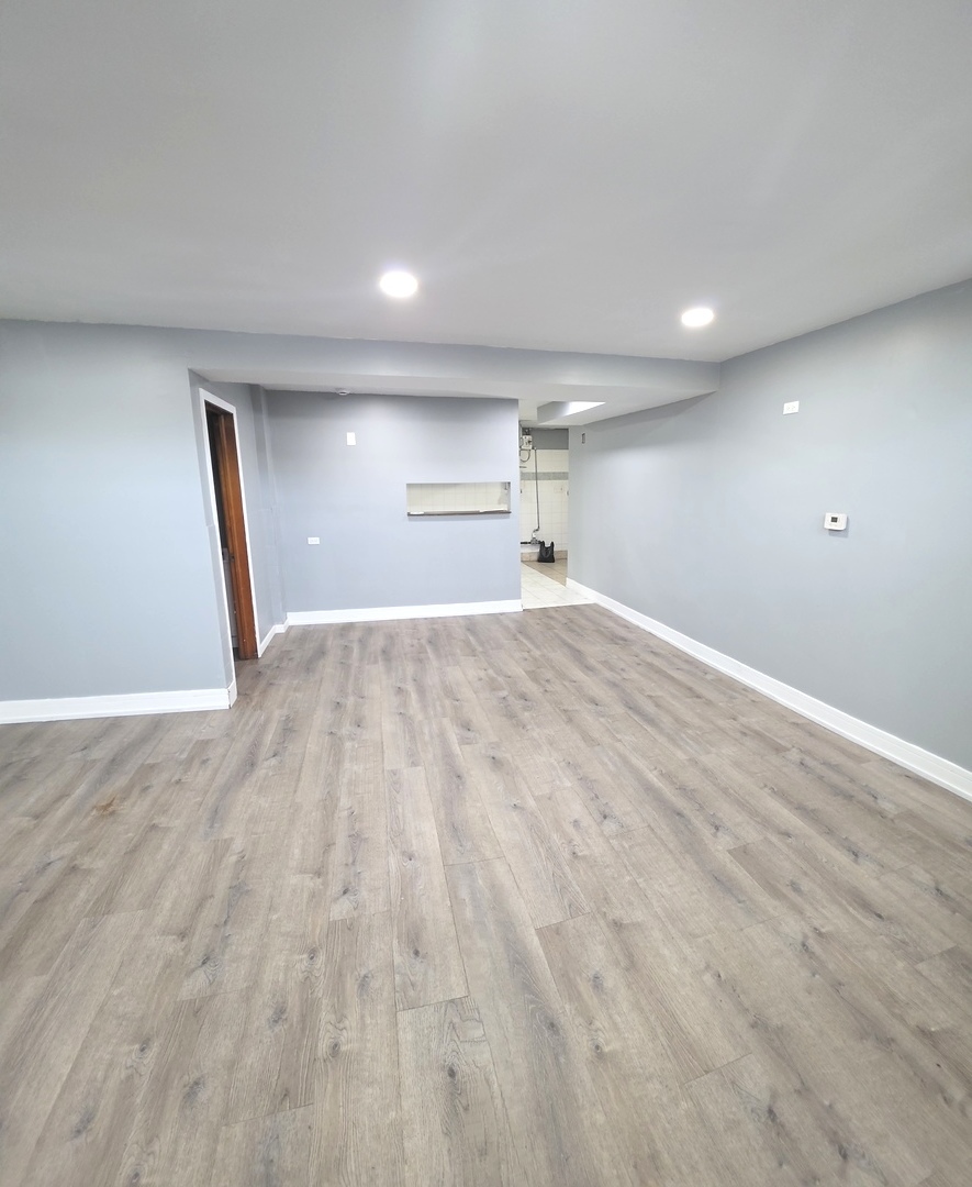 5247 W Fullerton Avenue Property Photo 21