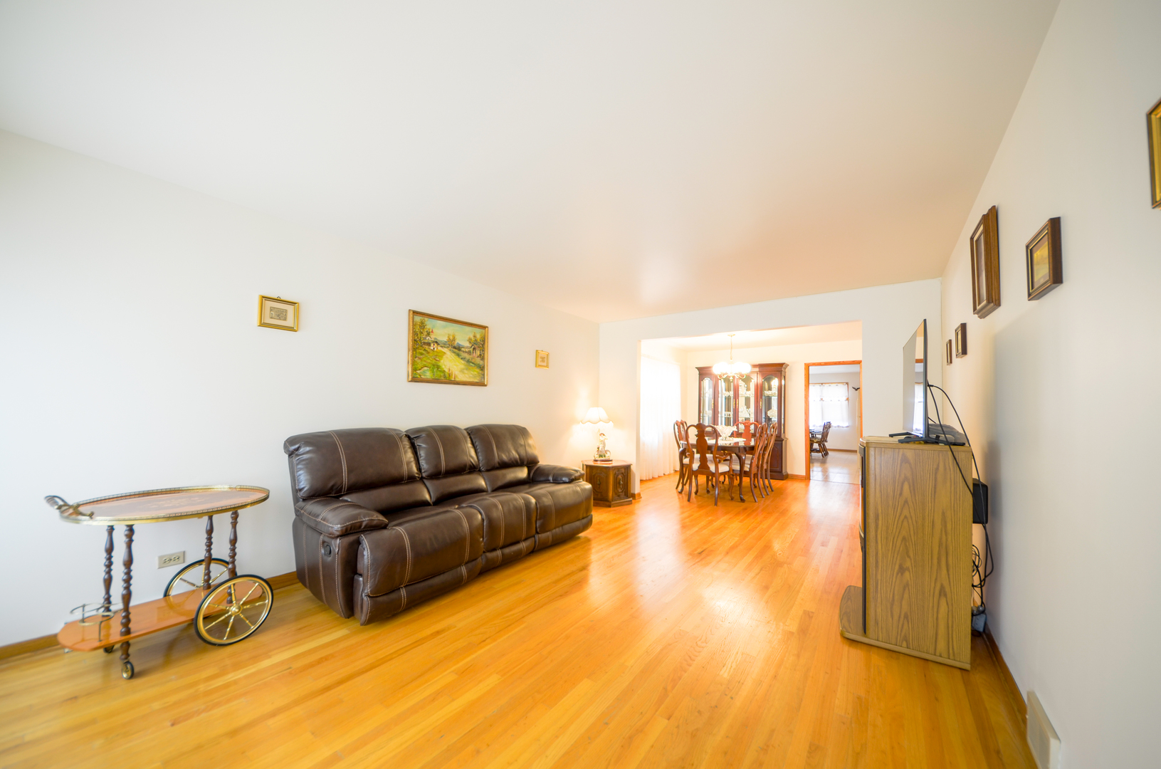 3836 N Oconto Avenue Property Photo 2