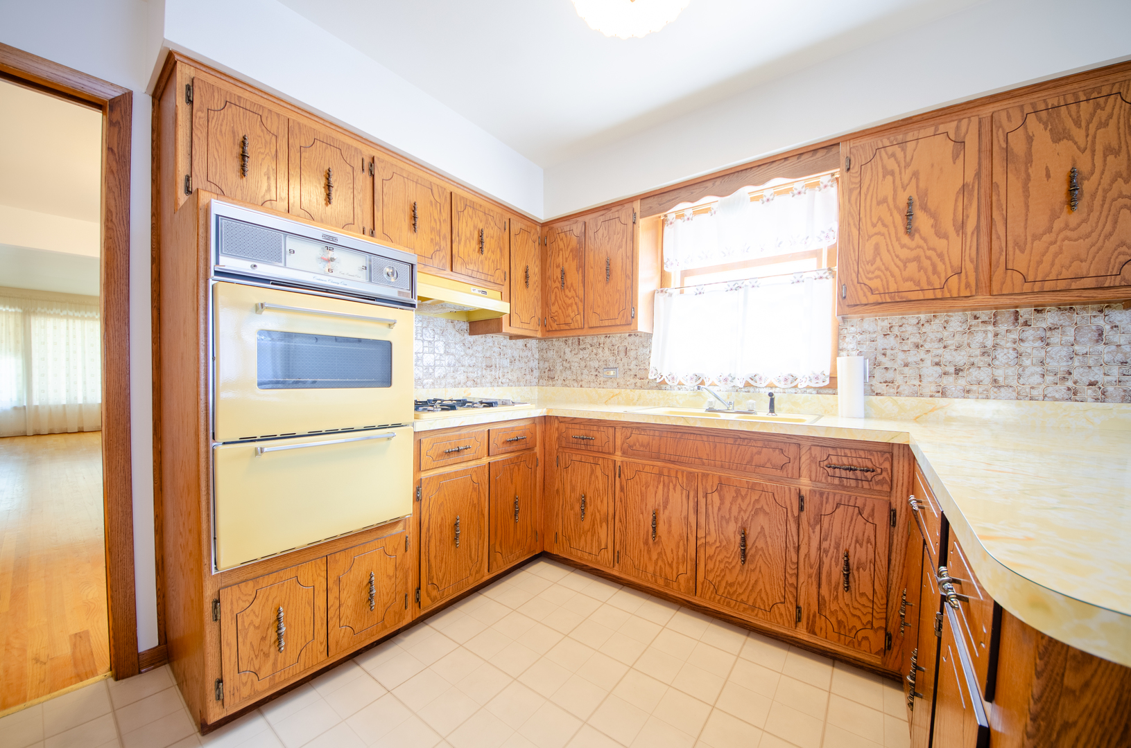3836 N Oconto Avenue Property Photo 6