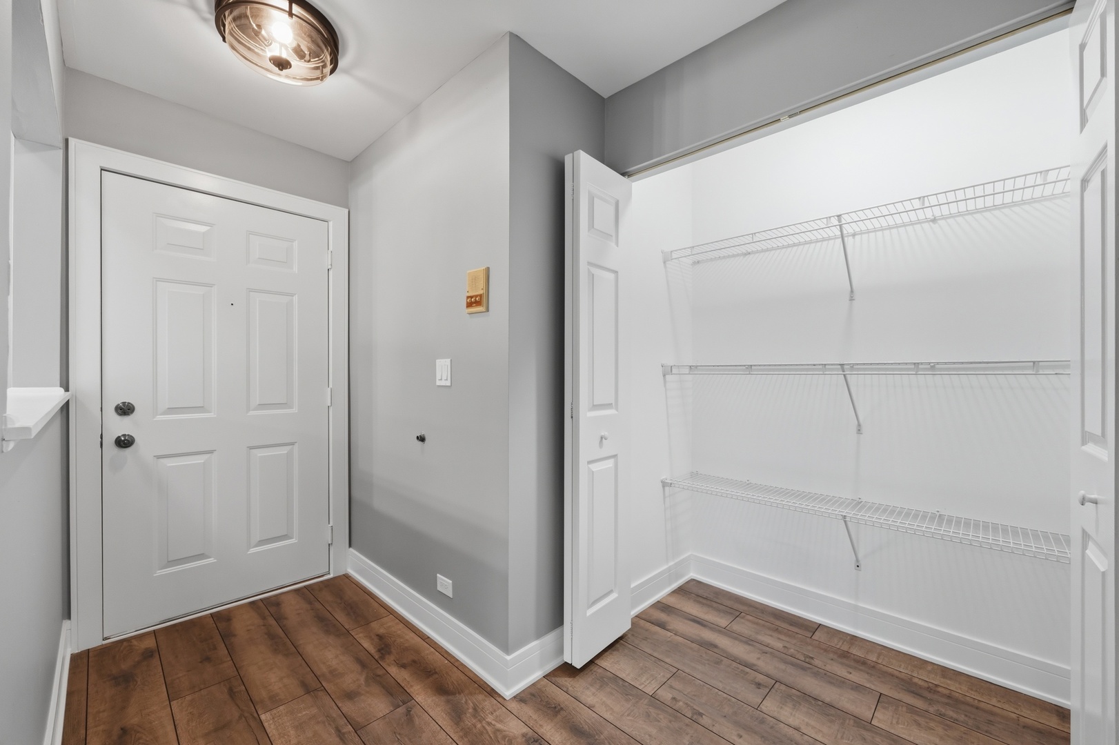 938 Hidden Lake Drive 938 Property Photo 4