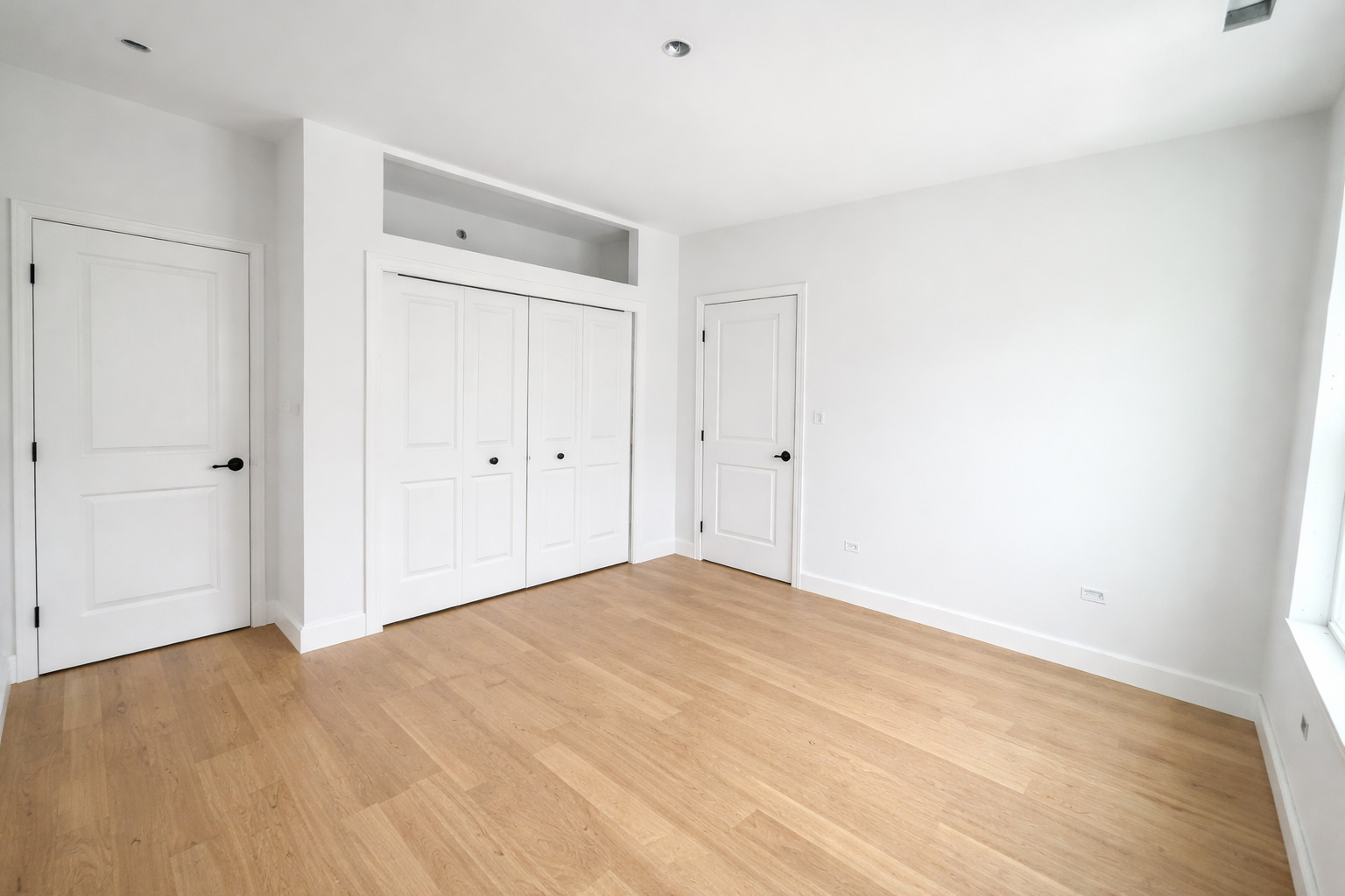 3340 W Evergreen Avenue 2r Property Photo 4