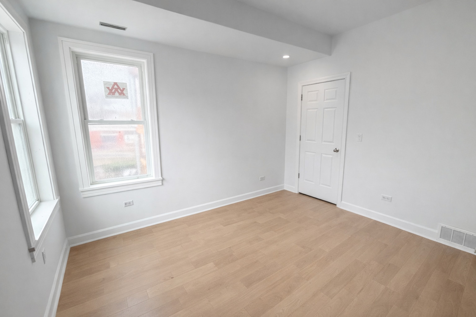3340 W Evergreen Avenue 2r Property Photo 6