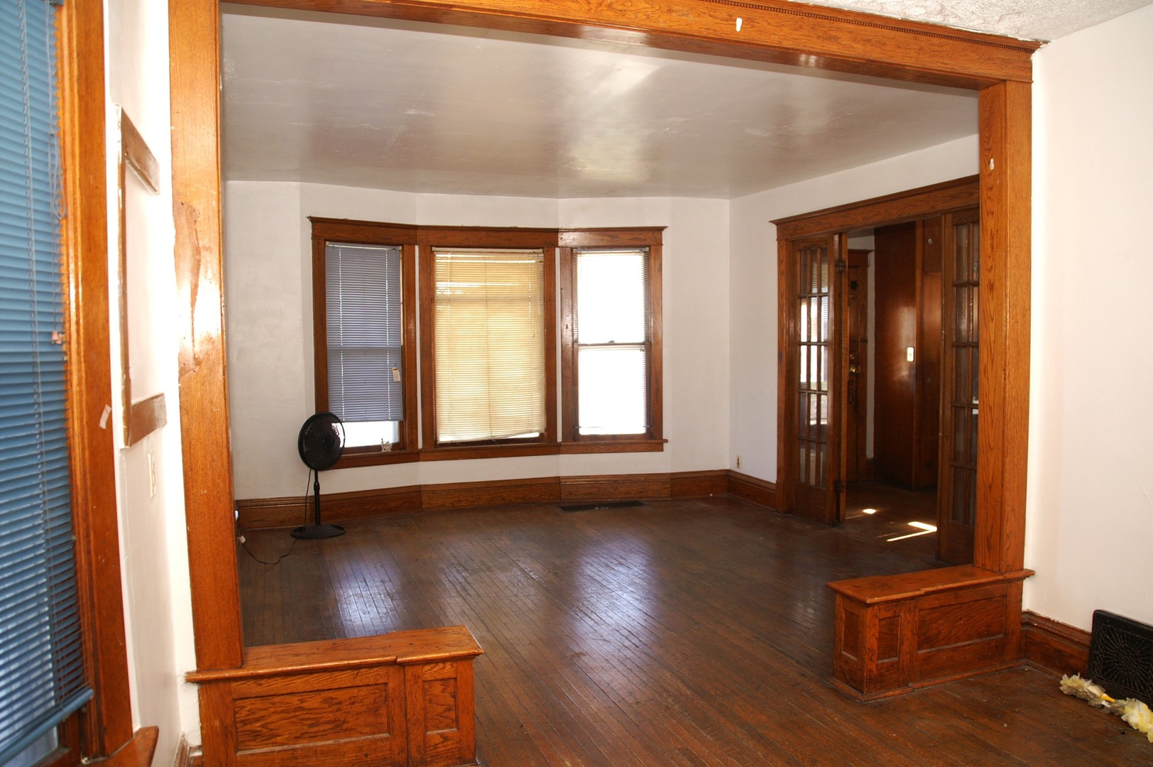 347 S S Lake Street Property Photo 5