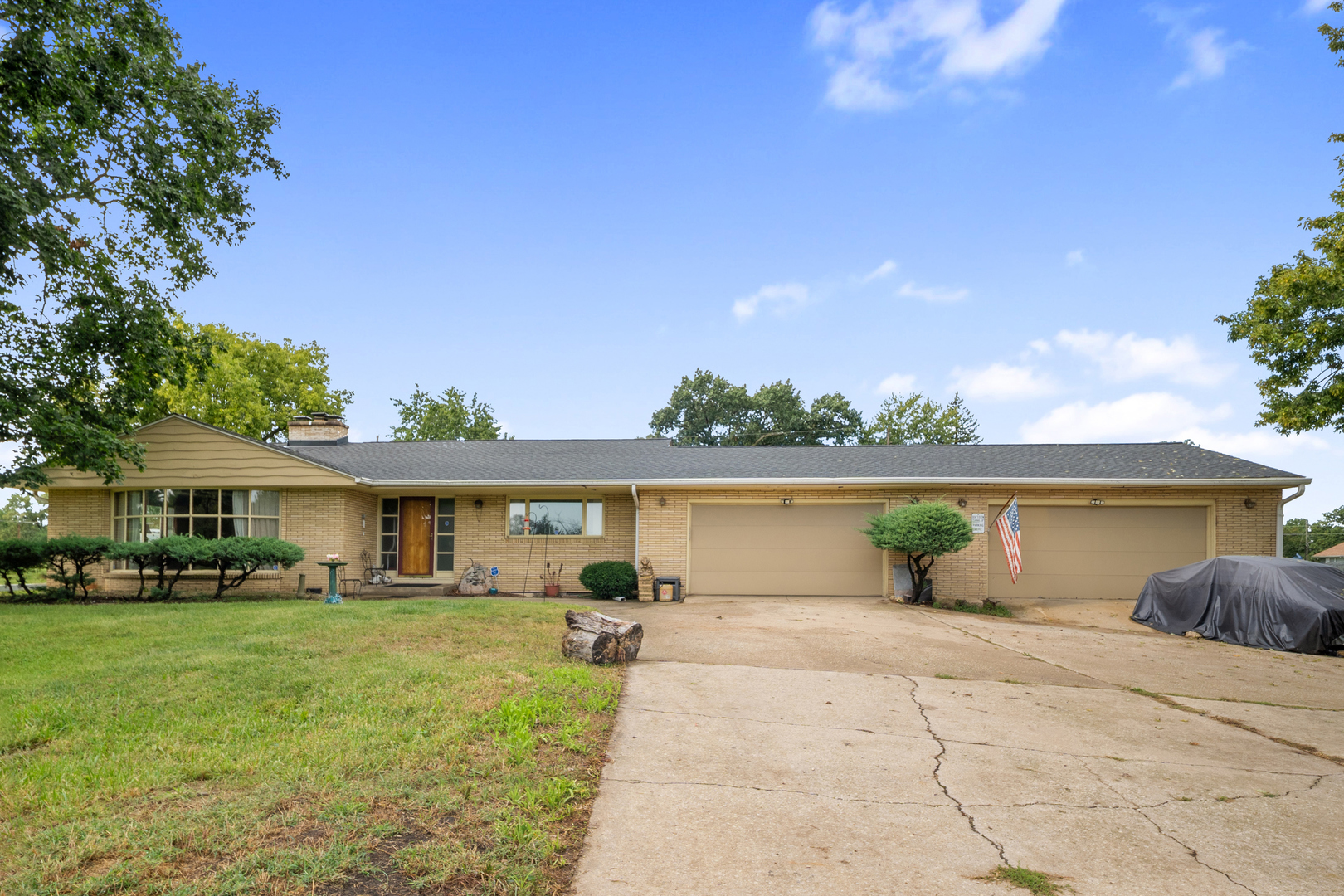 400 Sugar Creek Drive Property Photo 1