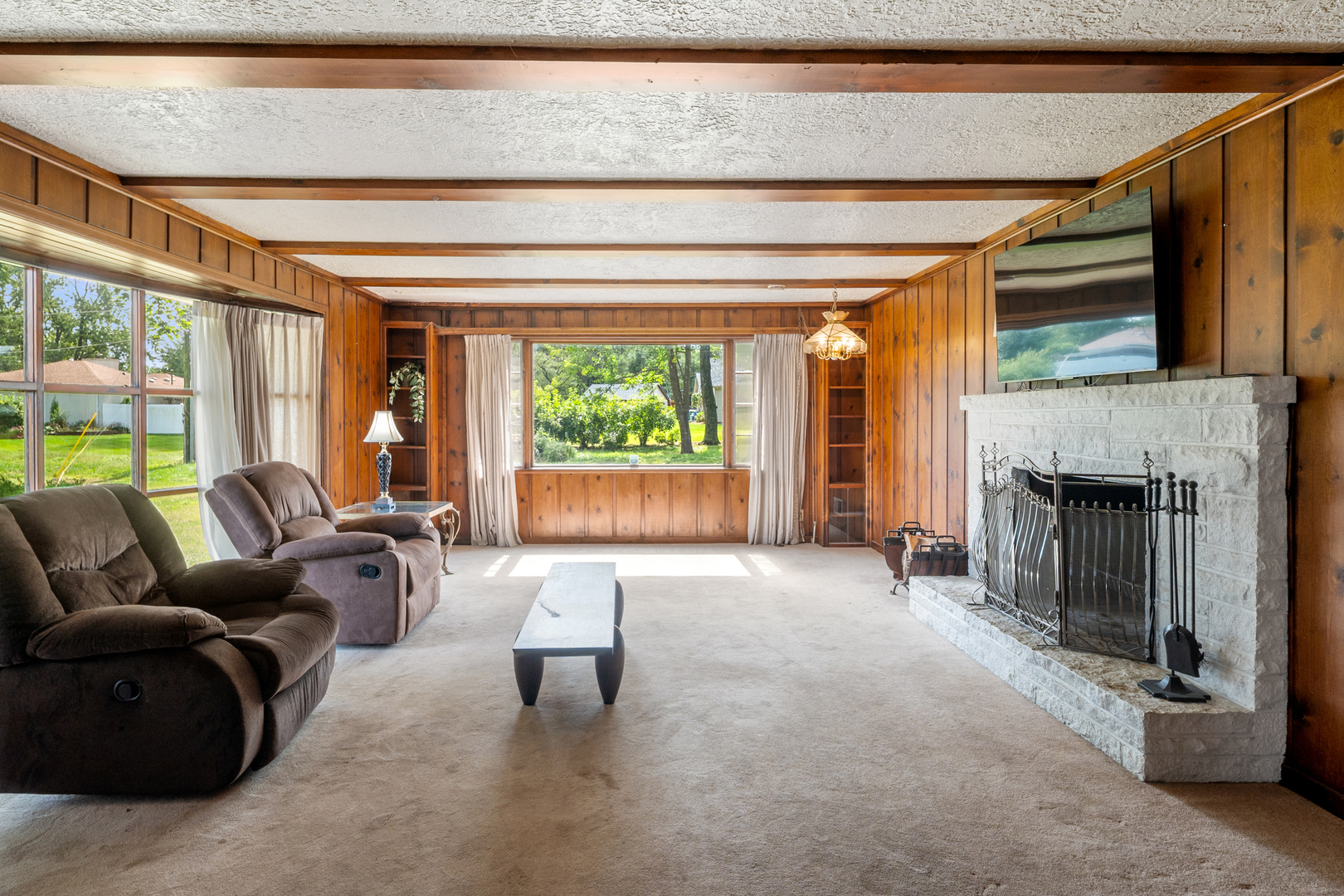 400 Sugar Creek Drive Property Photo 3