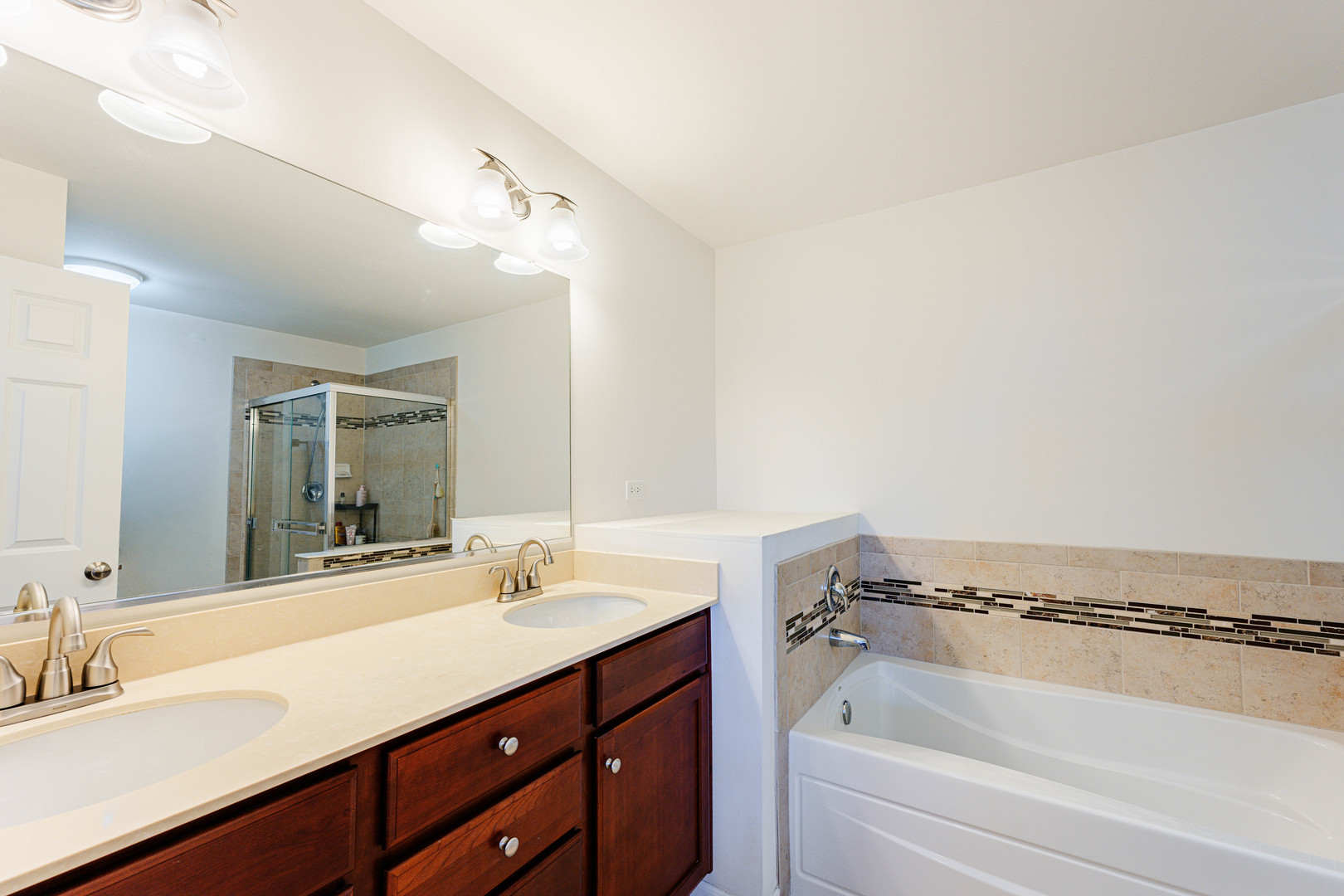 2832 Henley Lane Property Photo 17