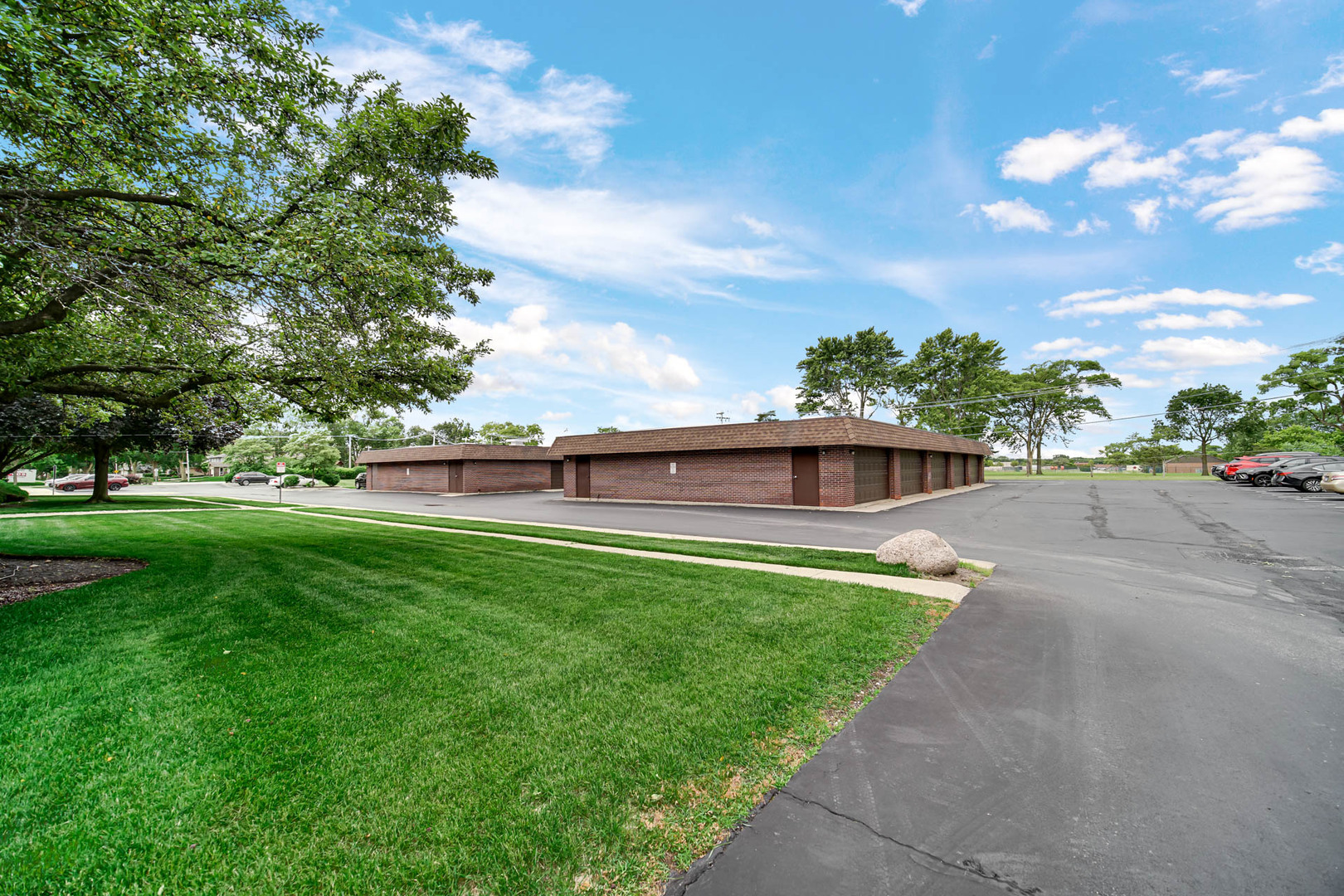 1030 S Fernandez Avenue 4-m Property Photo 3