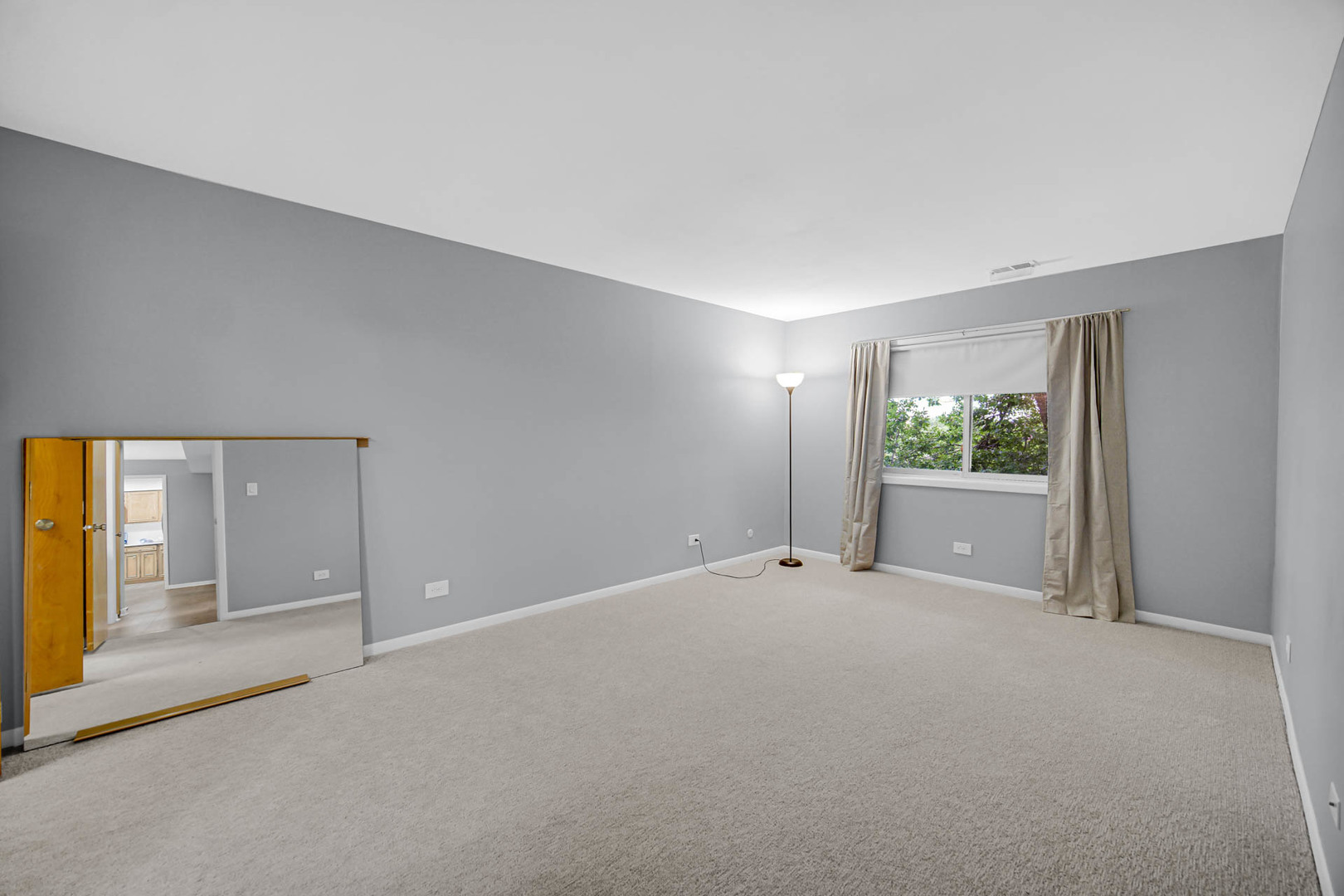 1030 S Fernandez Avenue 4-m Property Photo 7