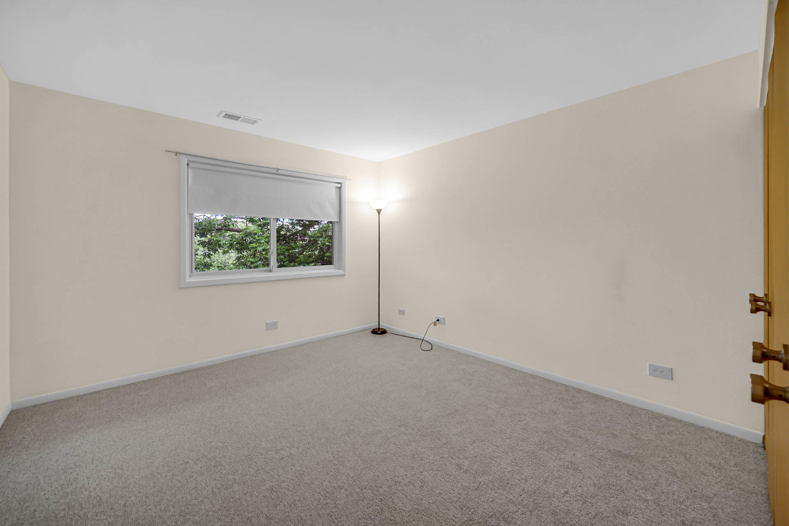 1030 S Fernandez Avenue 4-m Property Photo 10