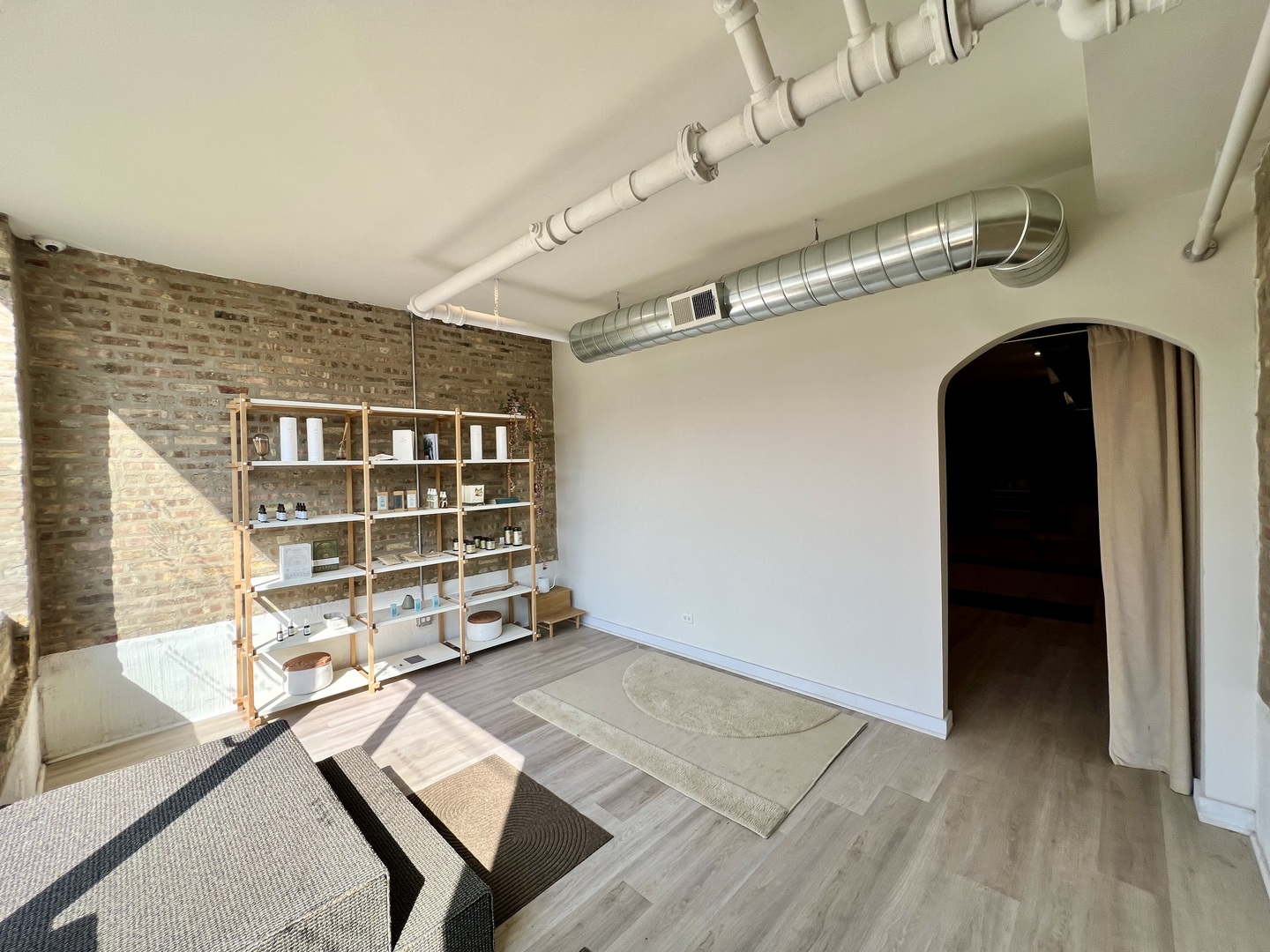 3643 N Pulaski Road S Property Photo 5
