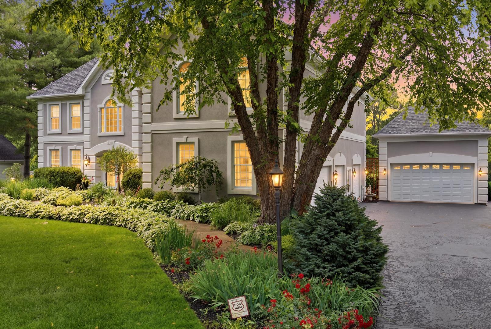 2284 Cairnwell Drive Property Photo 1