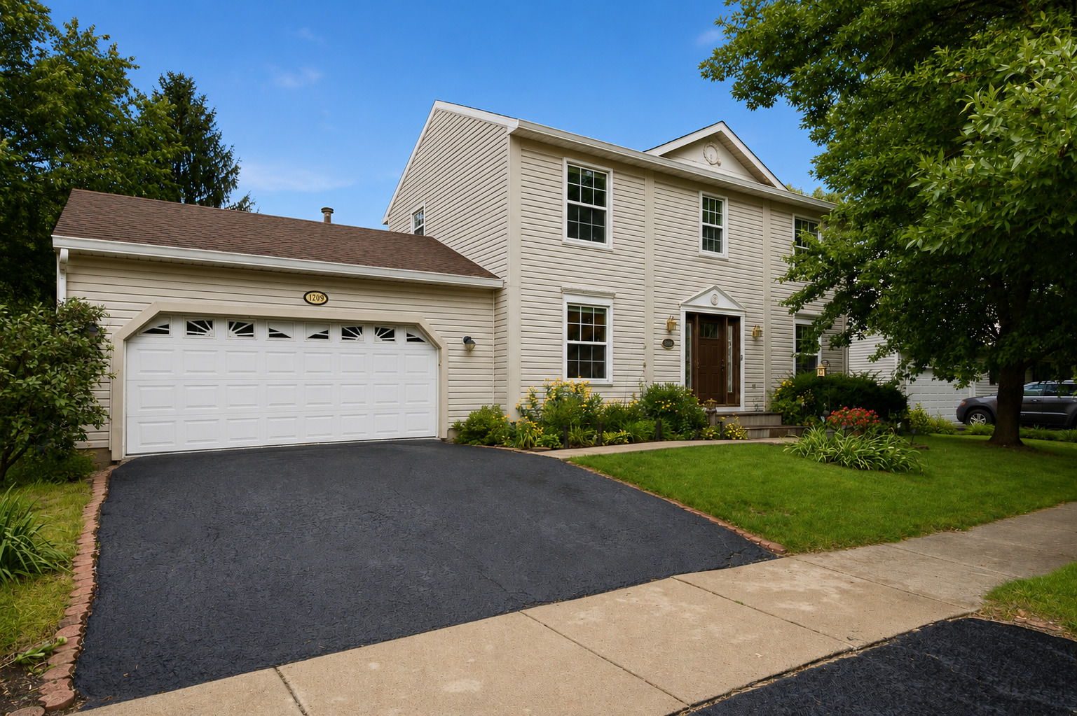 1209 River Oak Drive Property Photo 2