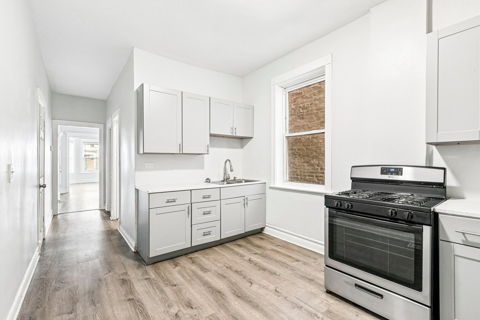 6344 S Eberhart Avenue Property Photo 10