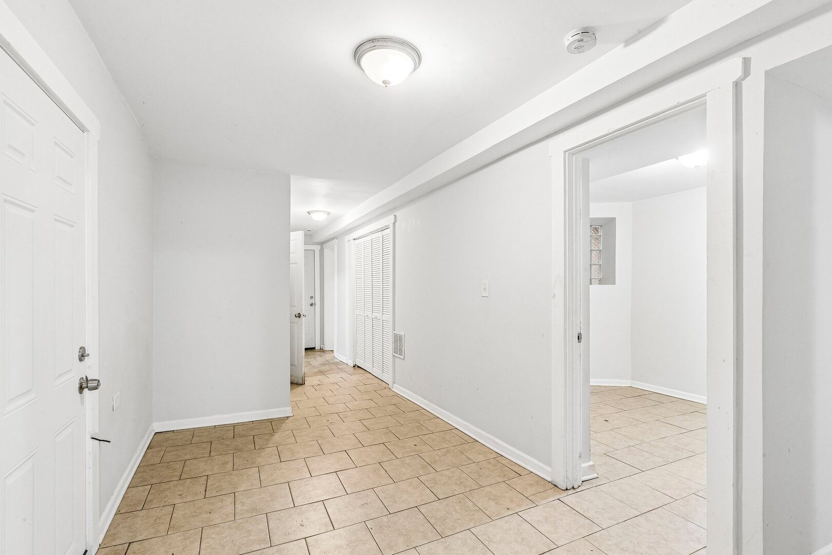 6344 S Eberhart Avenue Property Photo 19