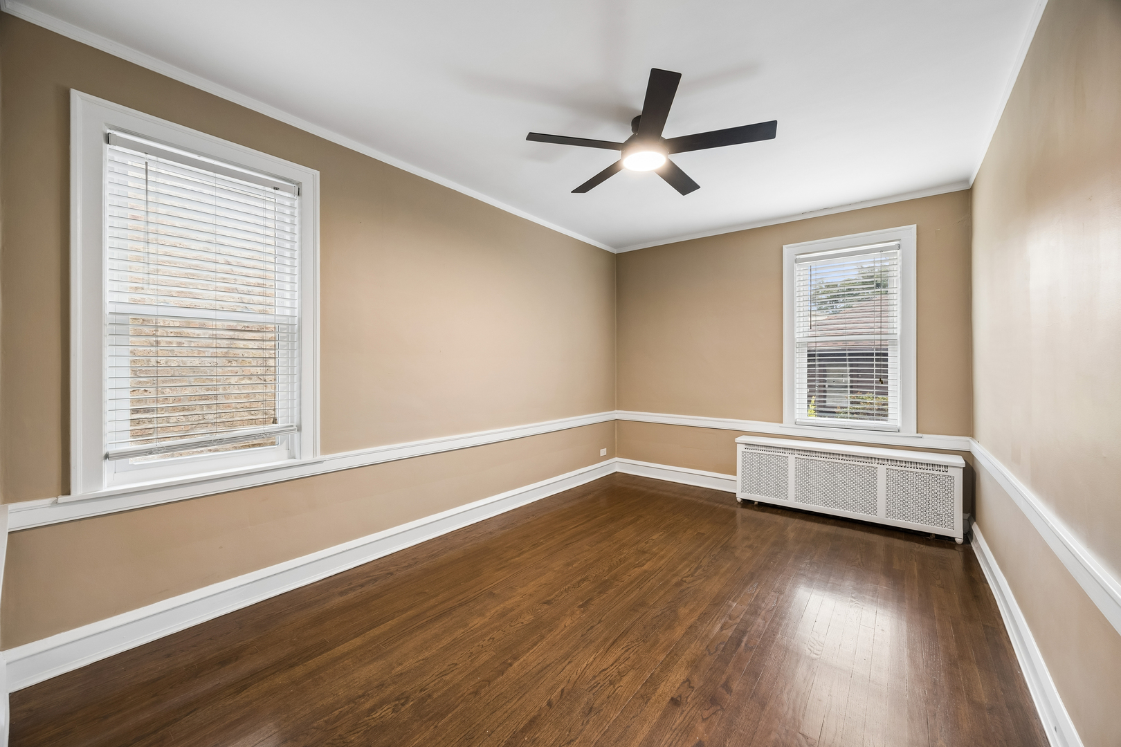 1749 N Newland Avenue Property Photo 11