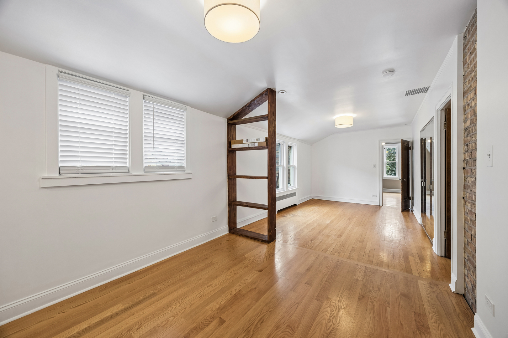 1749 N Newland Avenue Property Photo 15