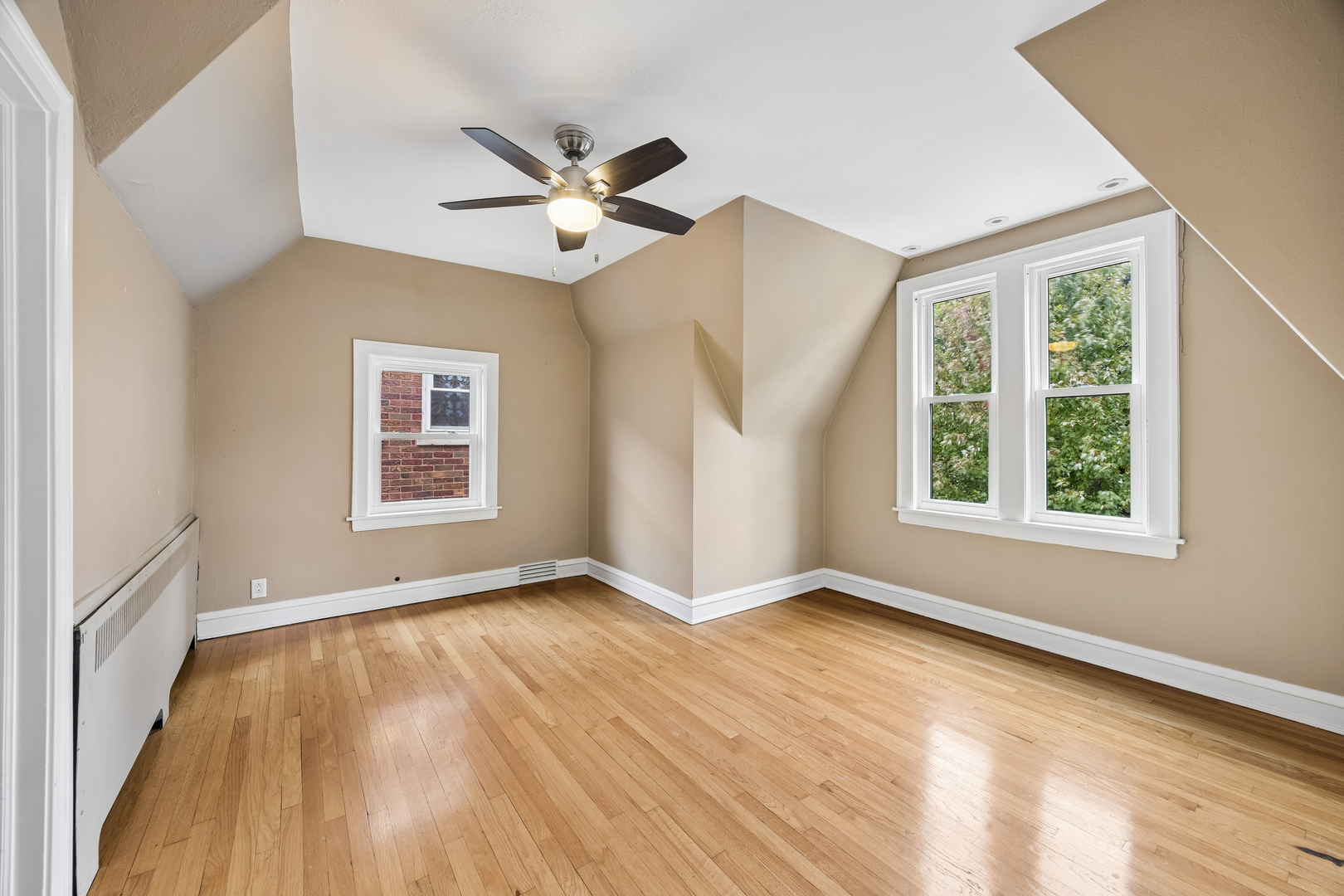 1749 N Newland Avenue Property Photo 17