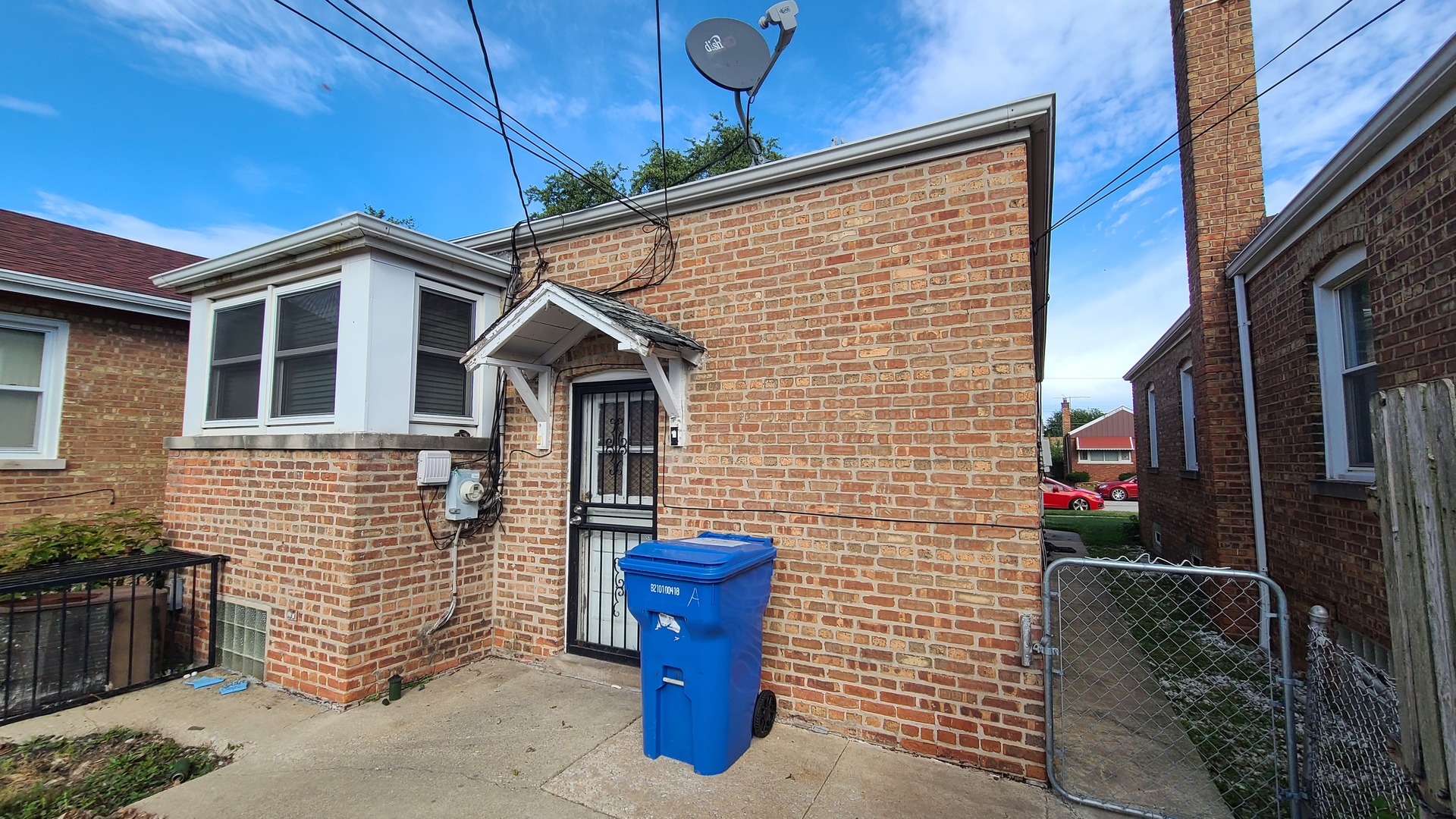 8828 S Ridgeland Avenue Property Photo 2