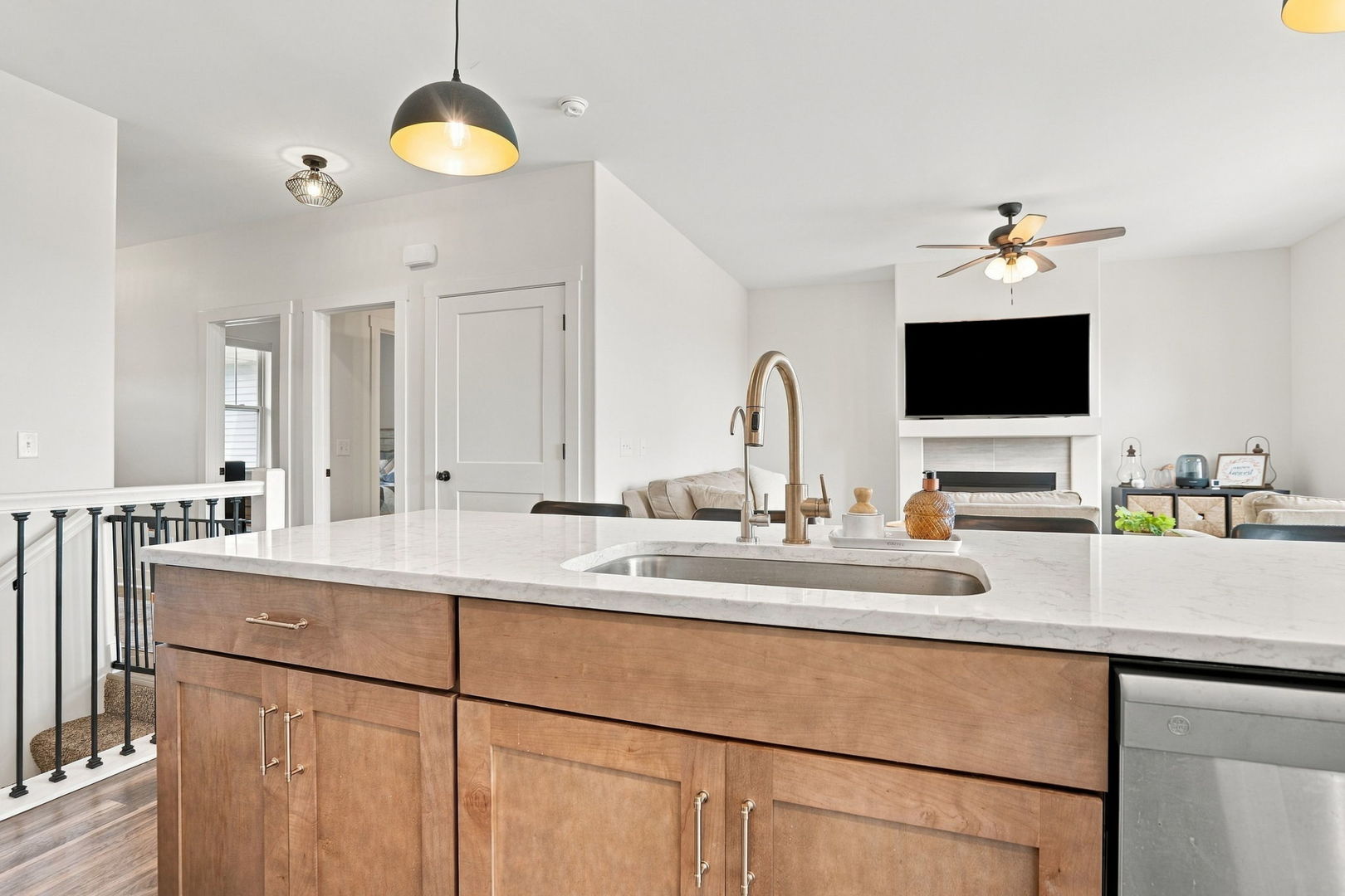 6987 Genesis Way Property Photo 3