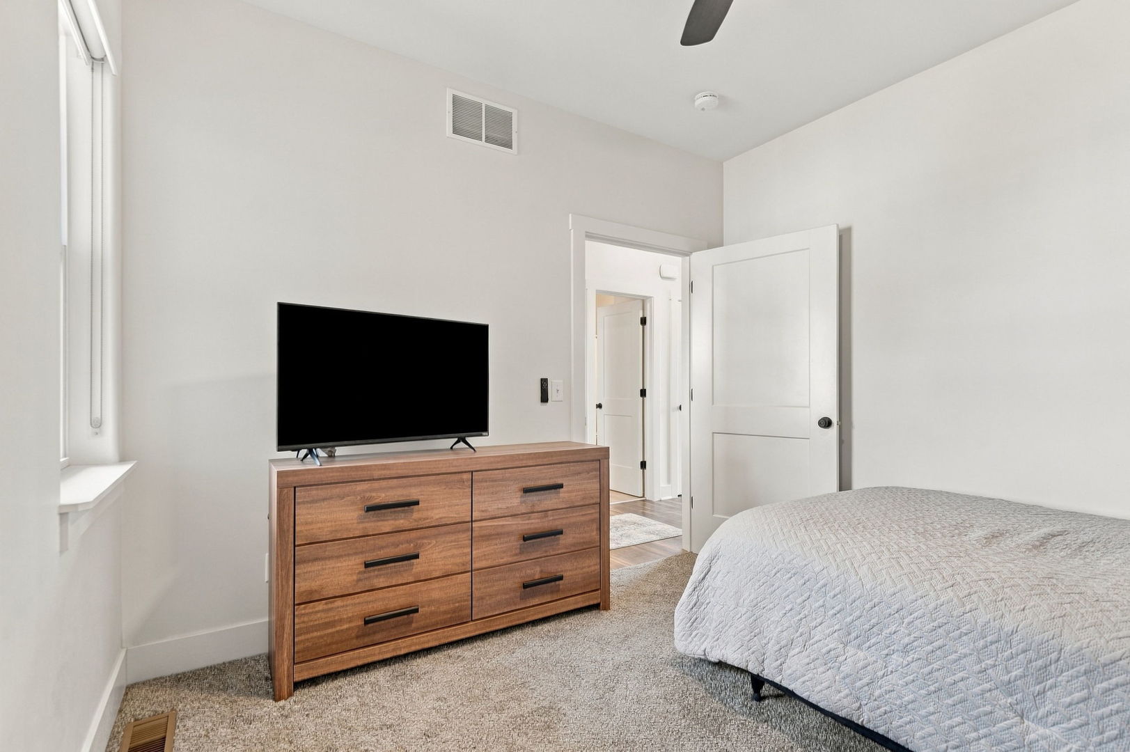 6987 Genesis Way Property Photo 12