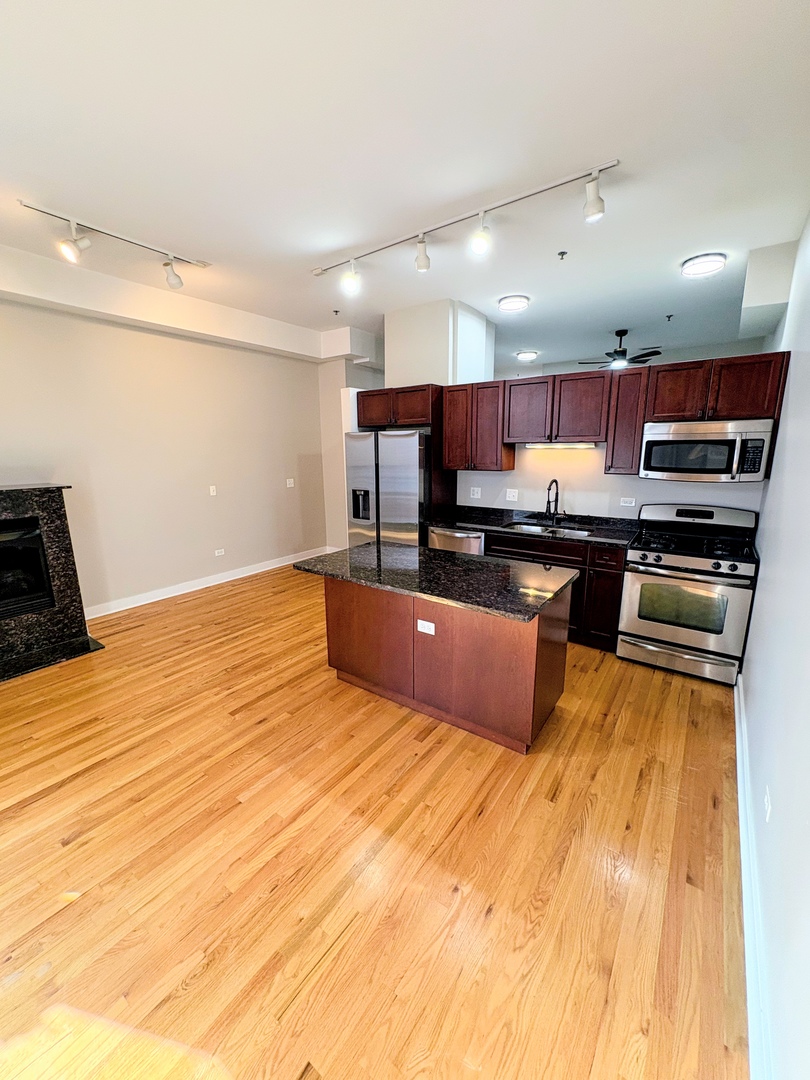 2 S Leavitt Street 308 Property Photo 2
