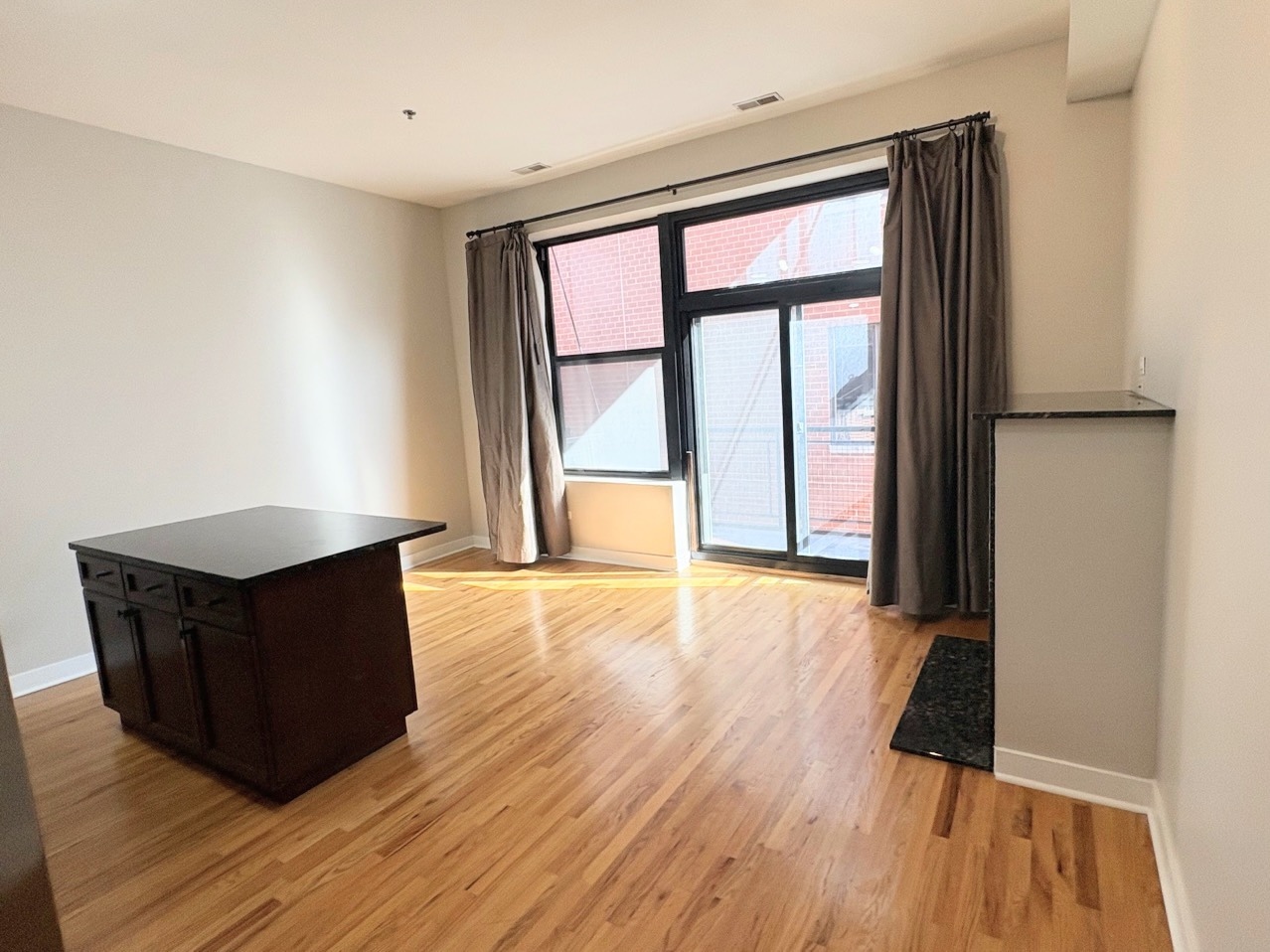 2 S Leavitt Street 308 Property Photo 11