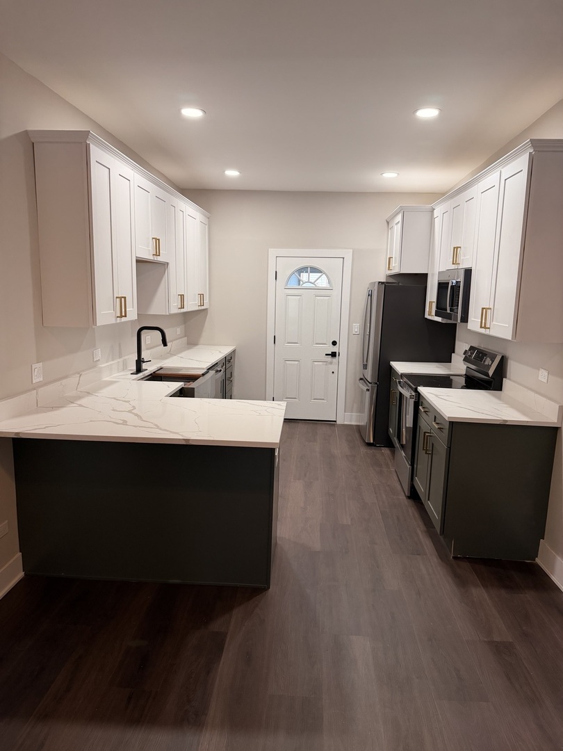 3823 W Wabansia Avenue Property Photo 8