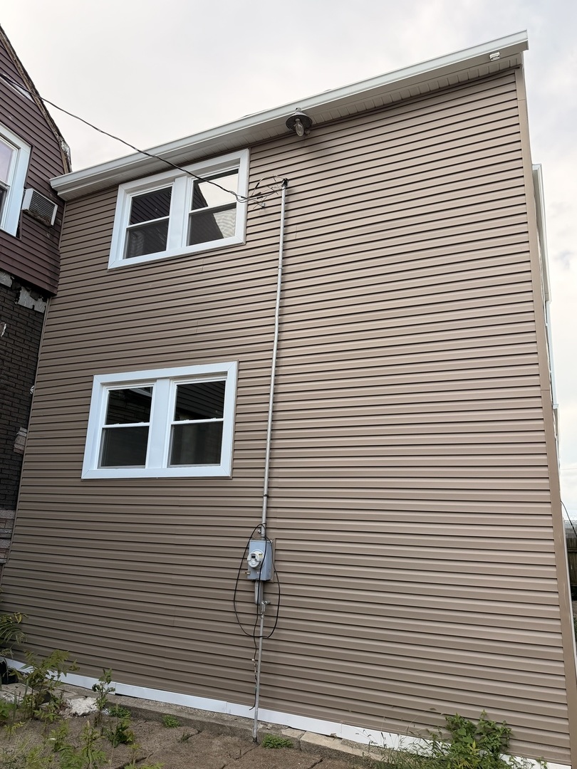 3823 W Wabansia Avenue Property Photo 17