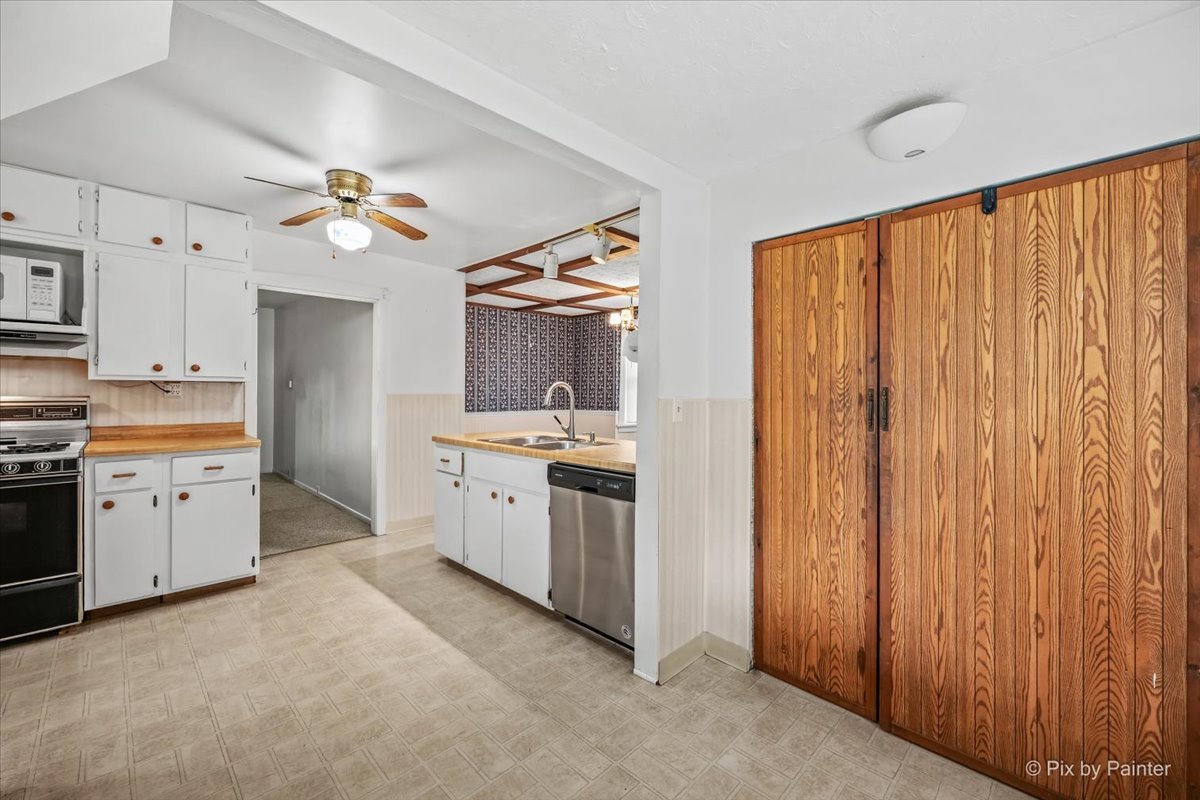 2409 Grove Lane Property Photo 8
