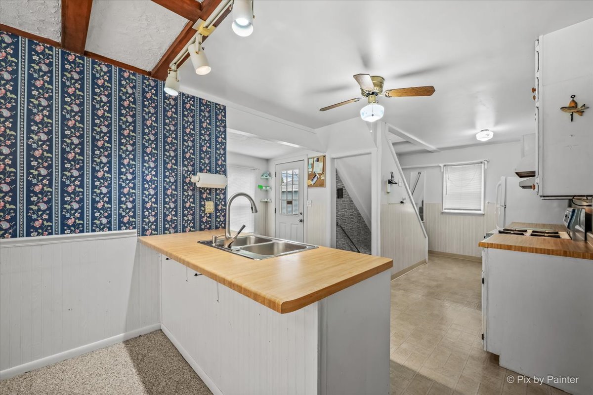 2409 Grove Lane Property Photo 12