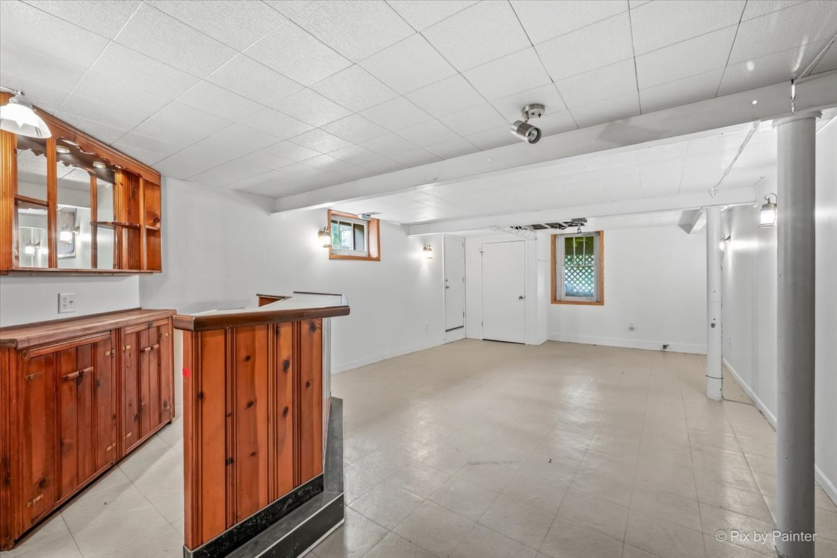 2409 Grove Lane Property Photo 32