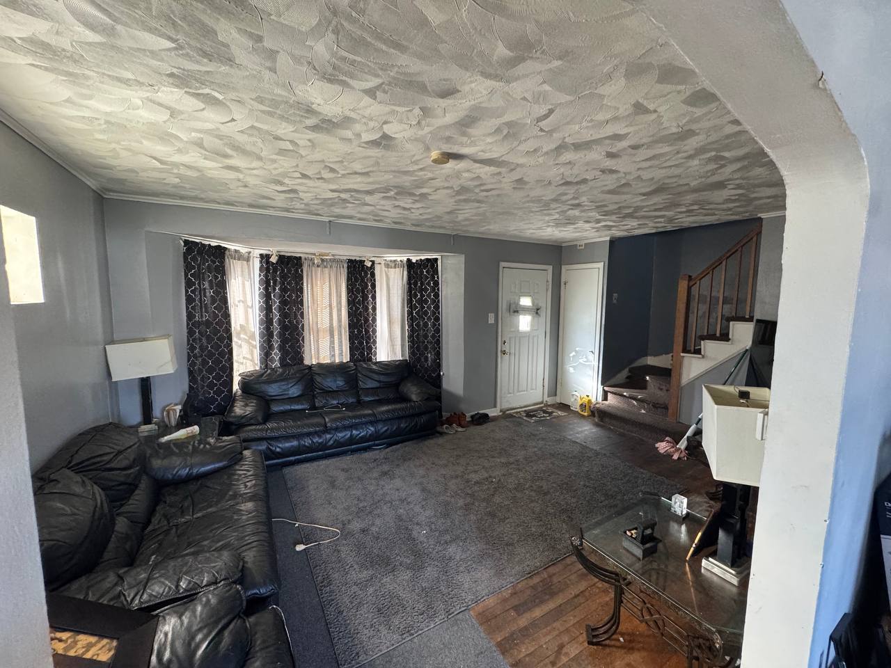 644 E 100th Place Property Photo 3