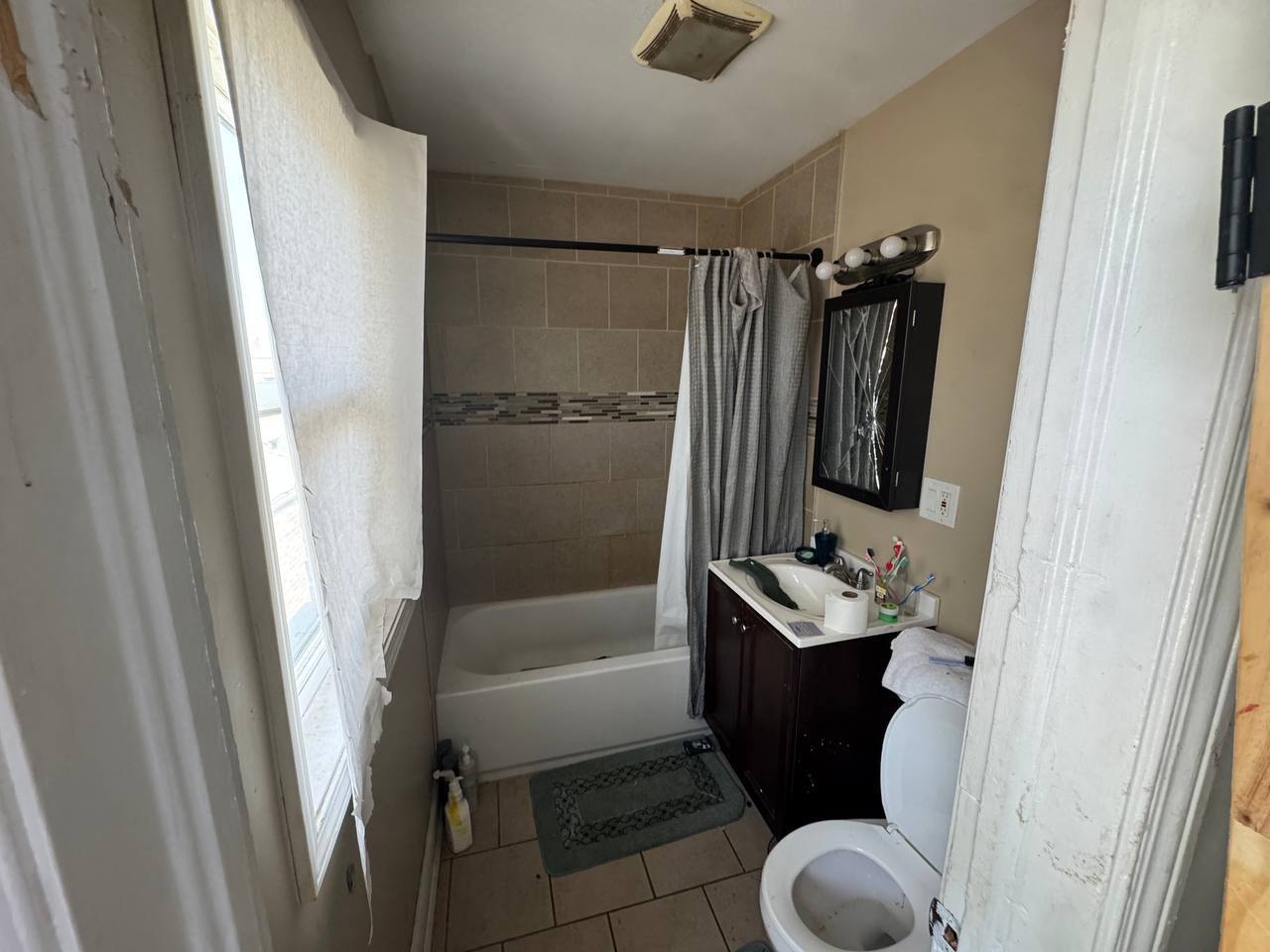 644 E 100th Place Property Photo 10