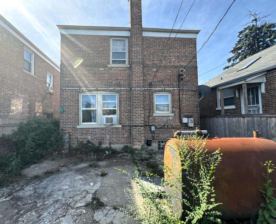 644 E 100th Place Property Photo 15