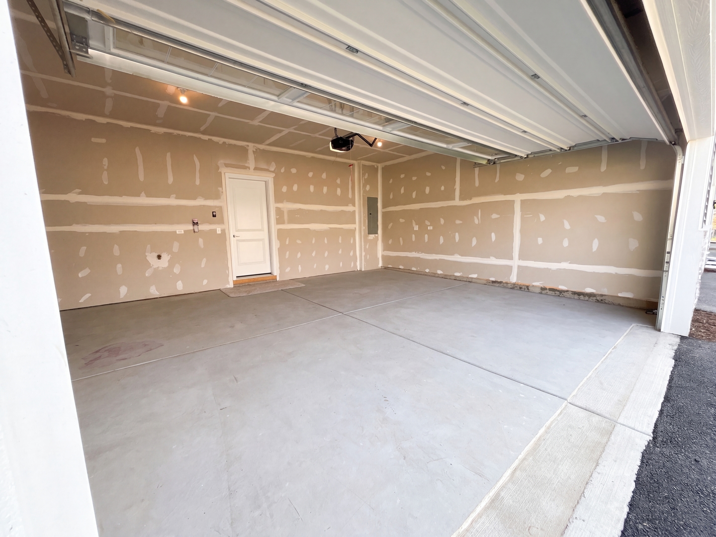 649 Cassia Court Property Photo 25